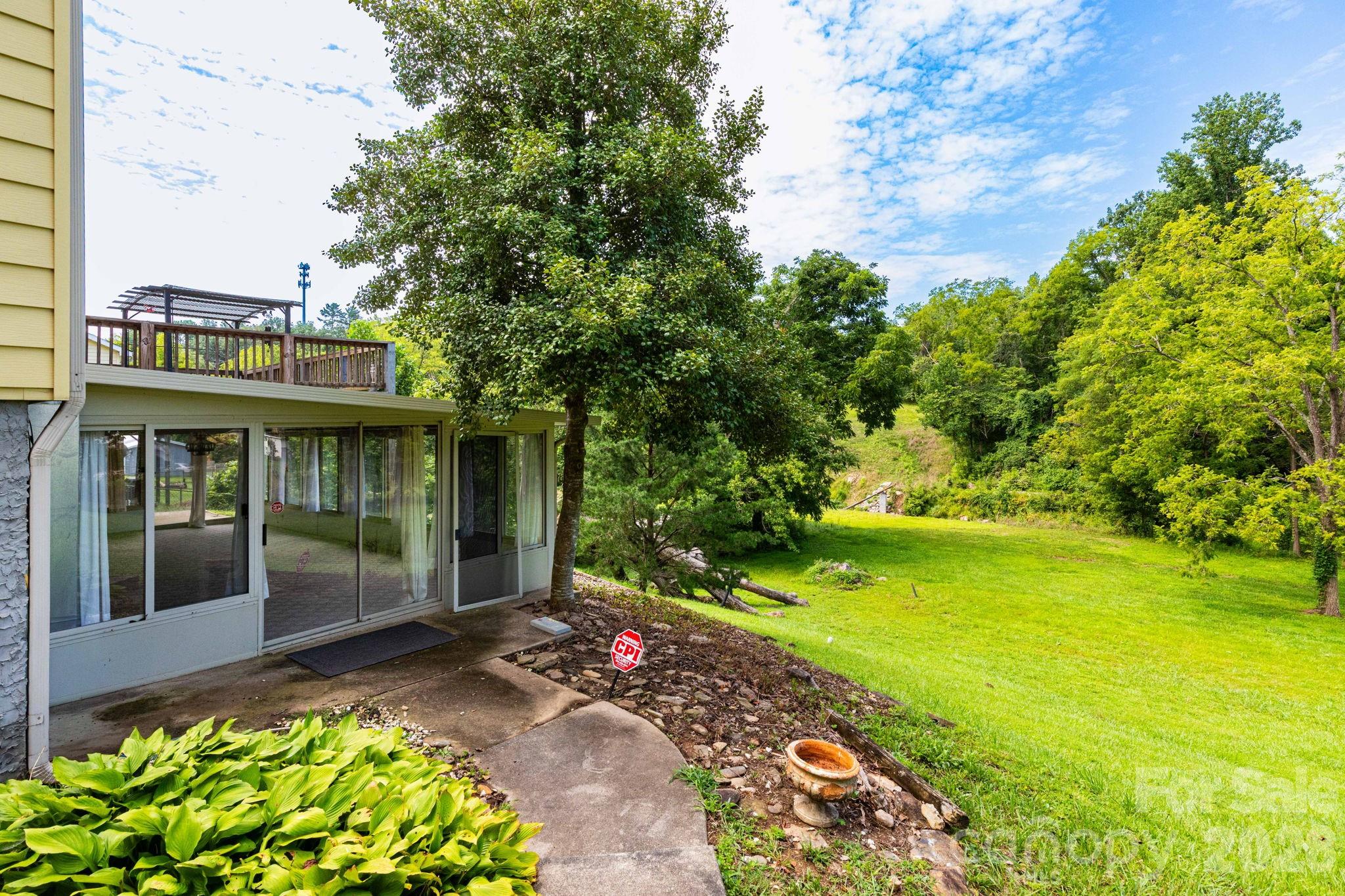main property photo 27