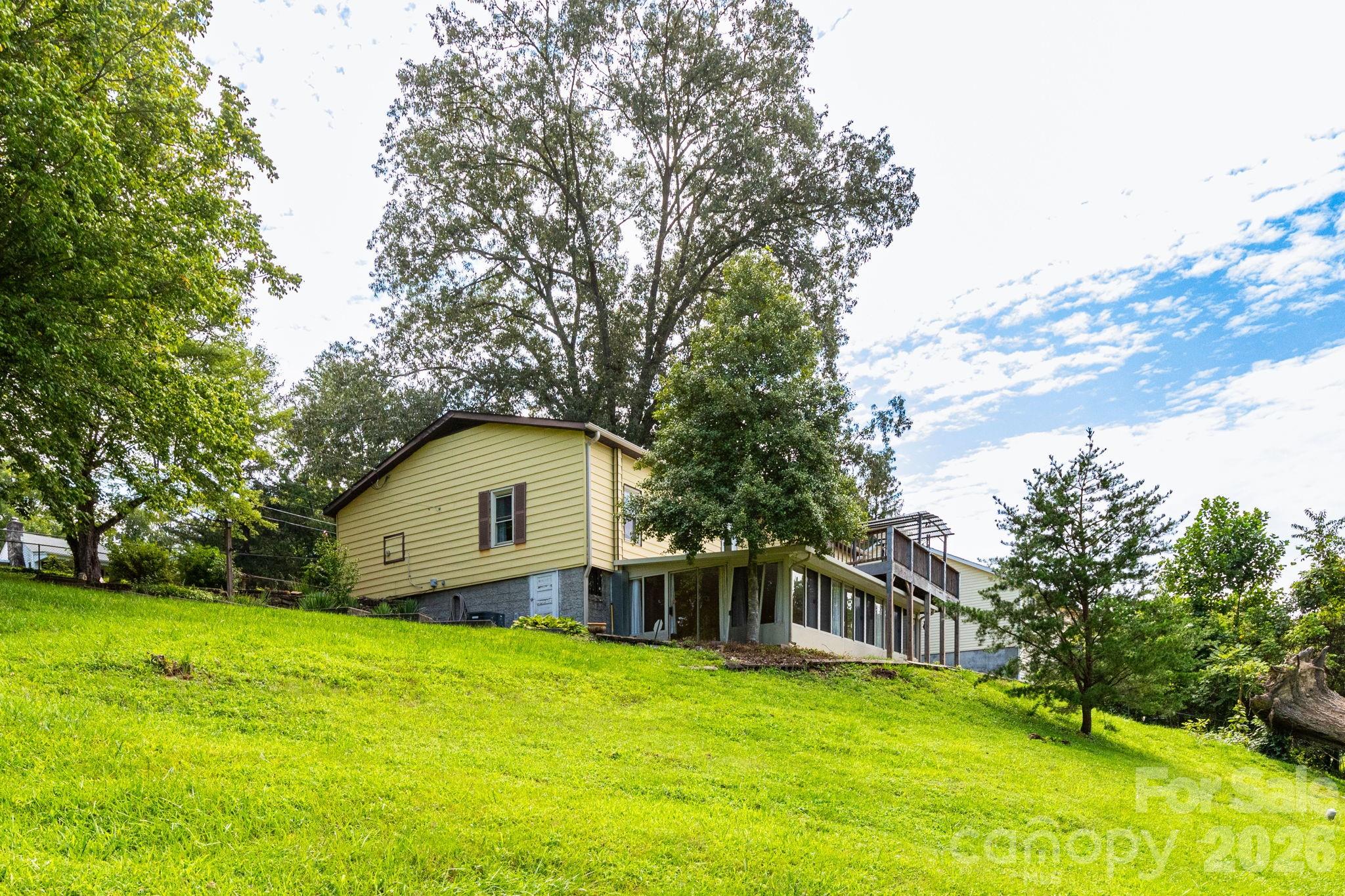 main property photo 31