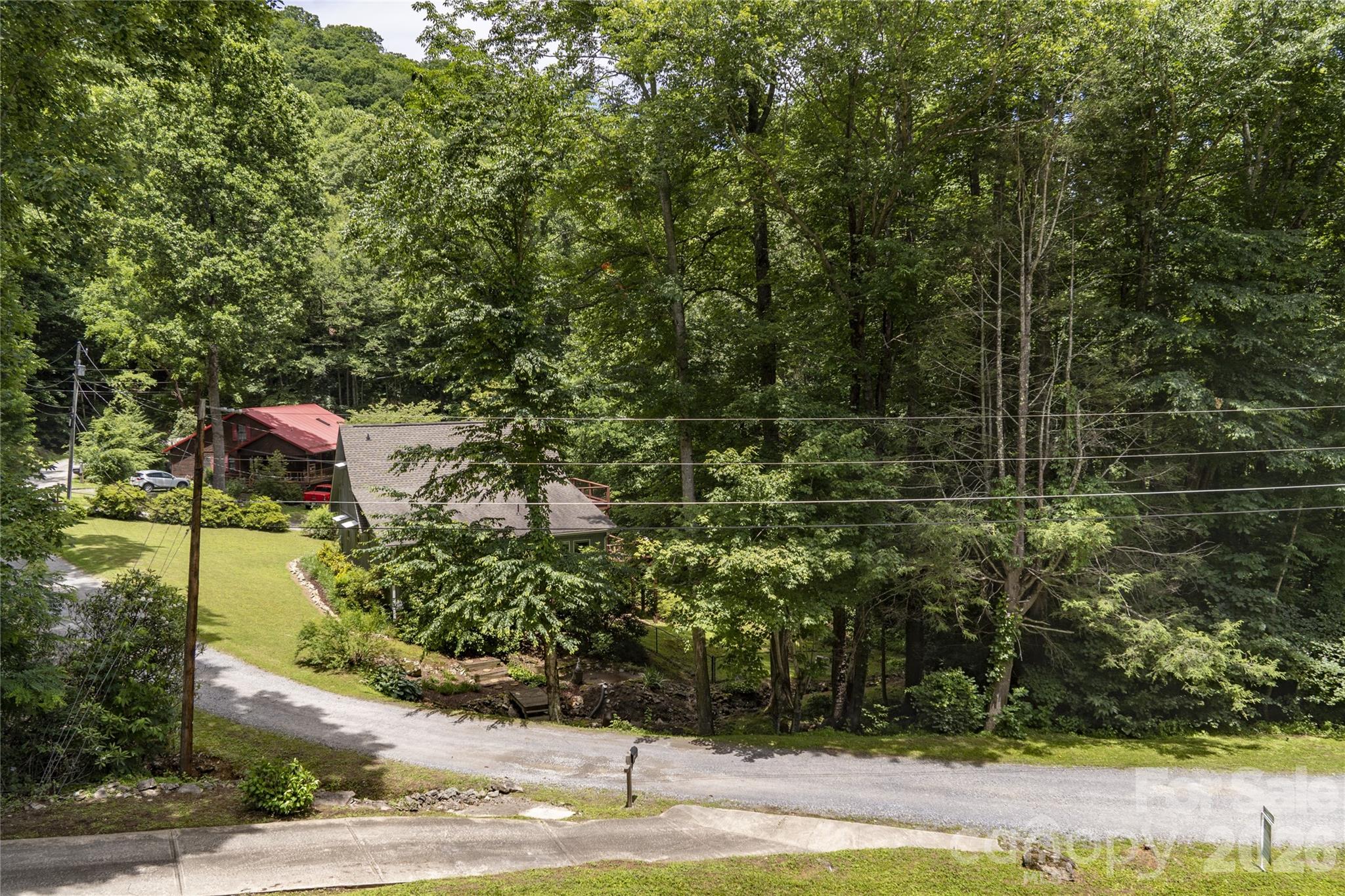 main property photo 40