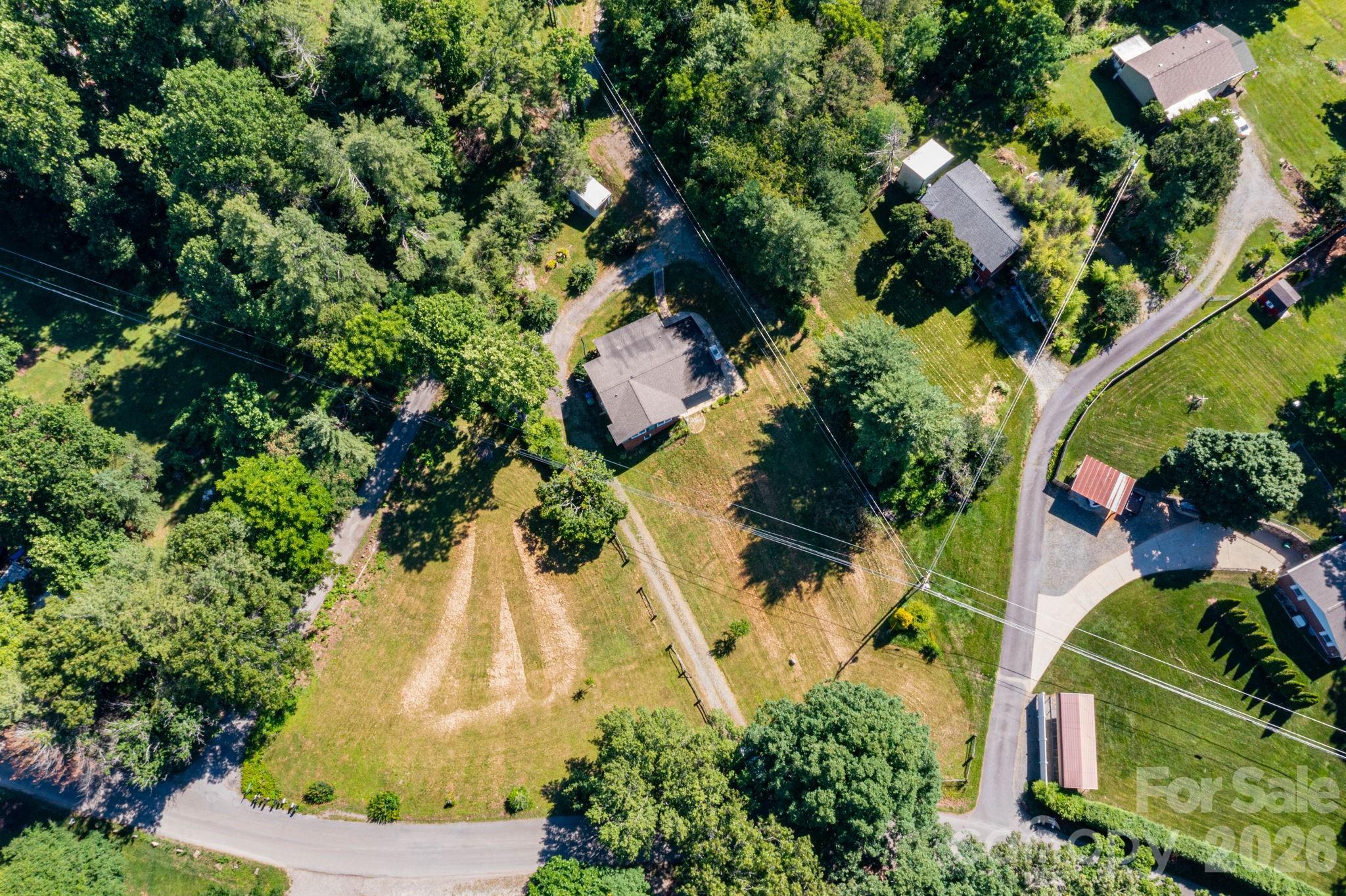 main property photo 28