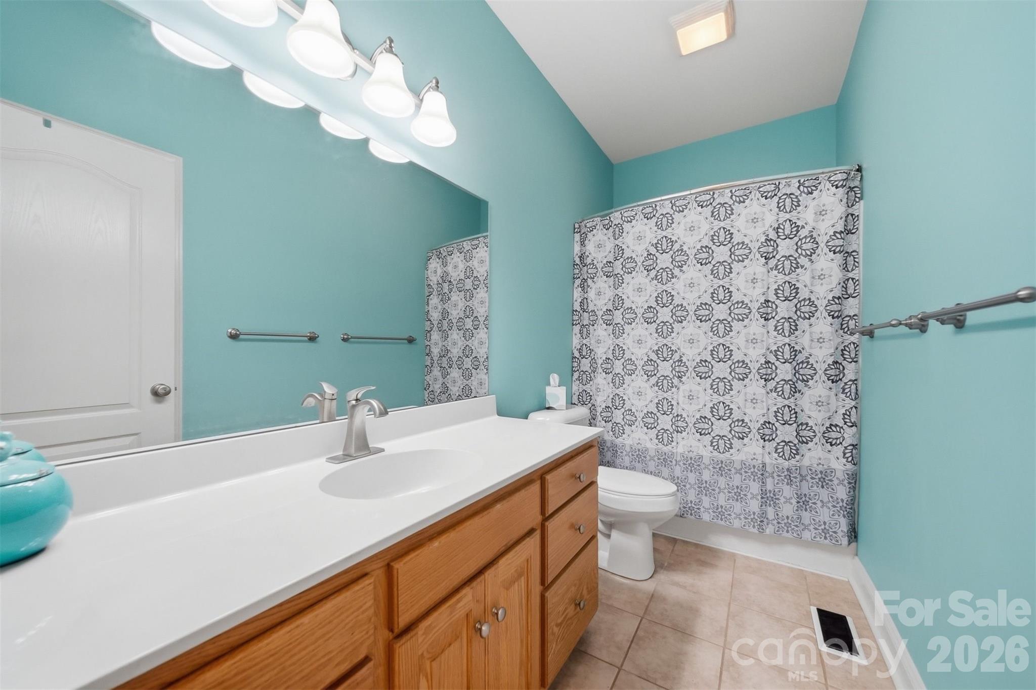 main property photo 25