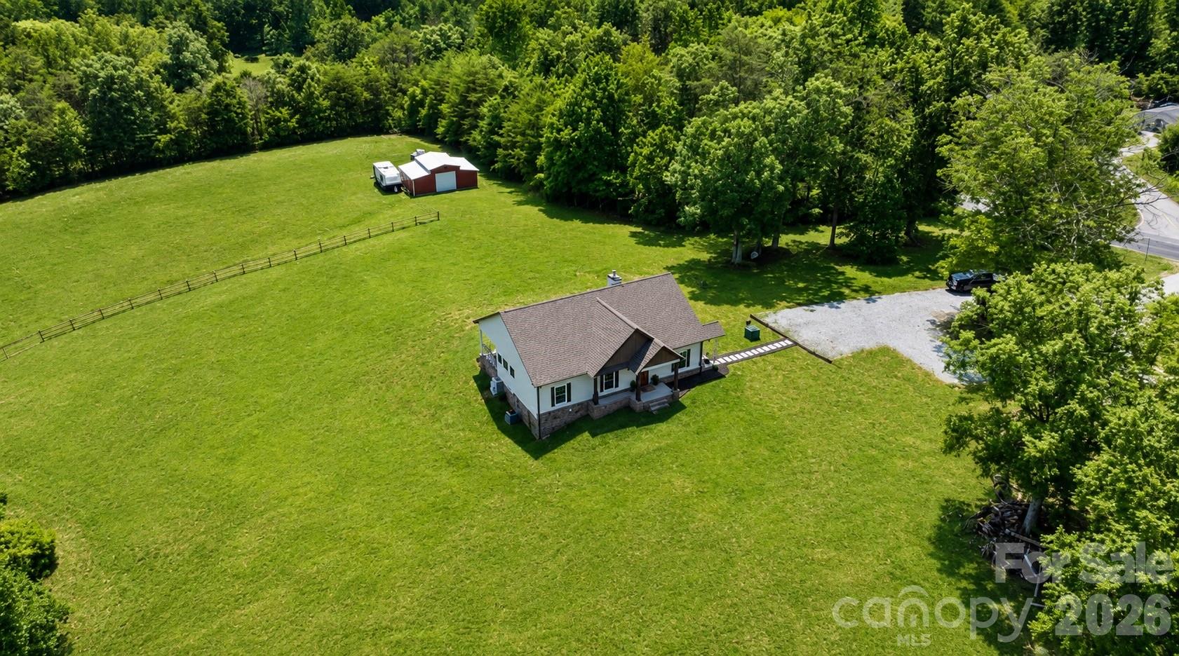 main property photo 10