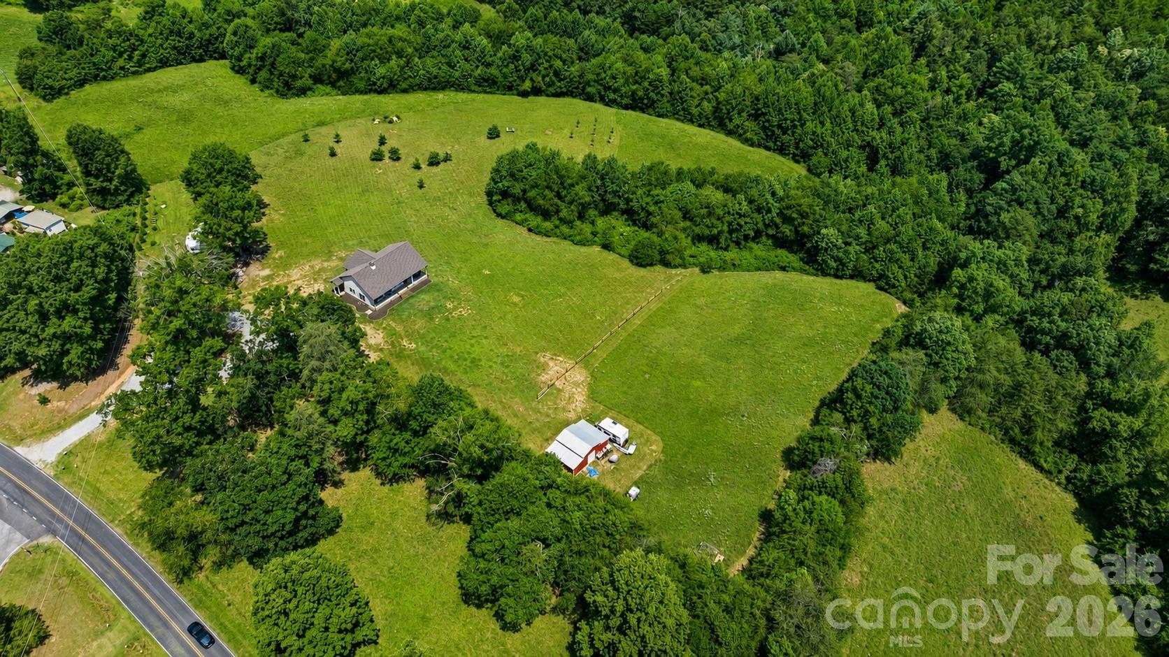 main property photo 9