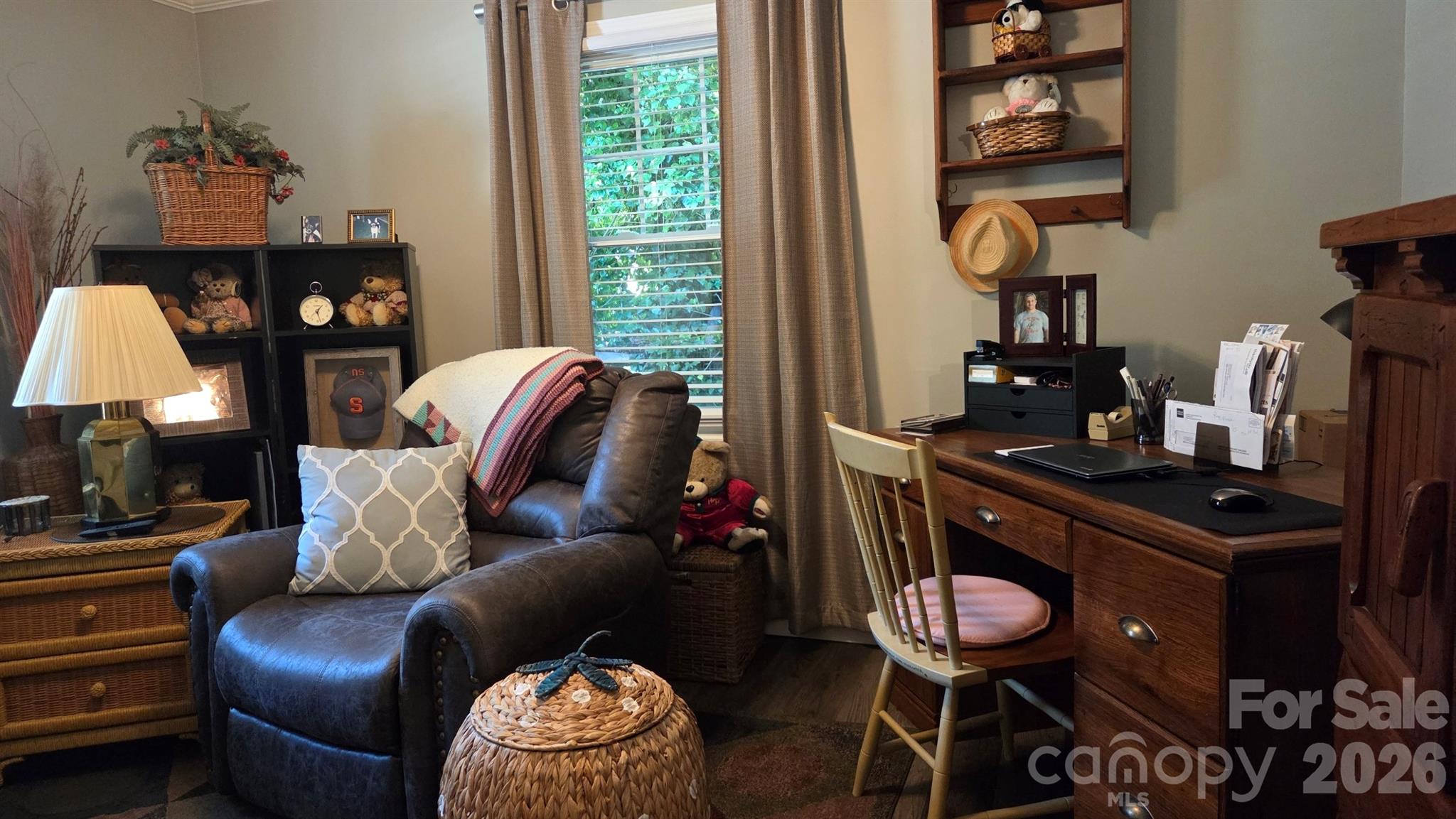 main property photo 18