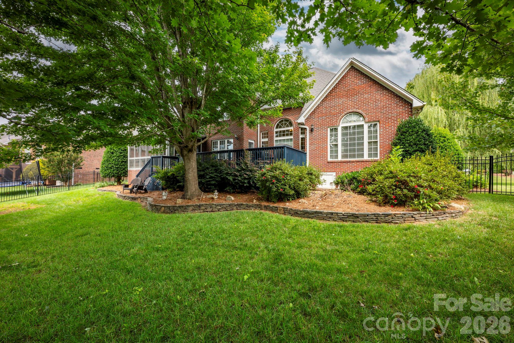 main property photo 41
