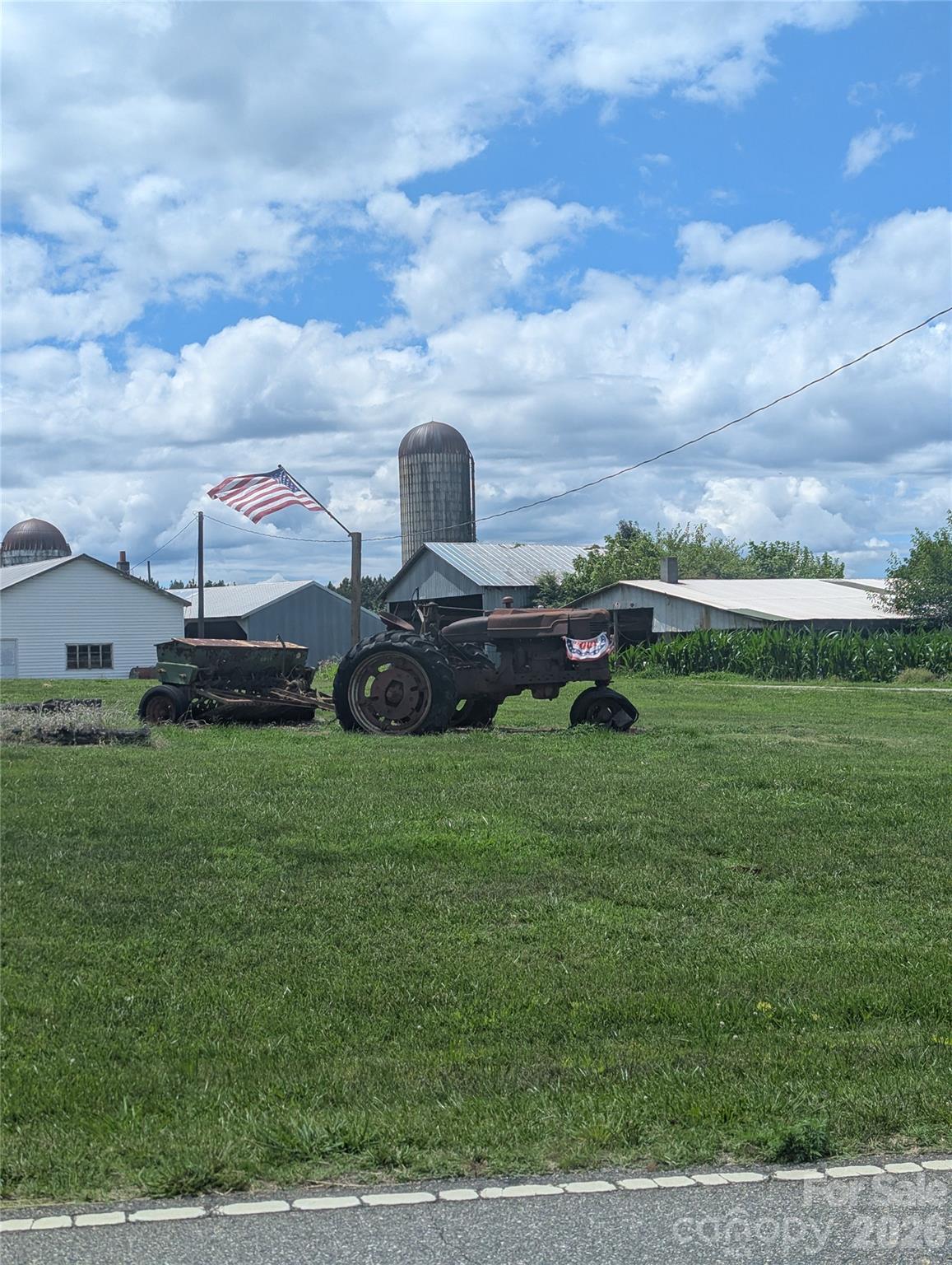 main property photo 29
