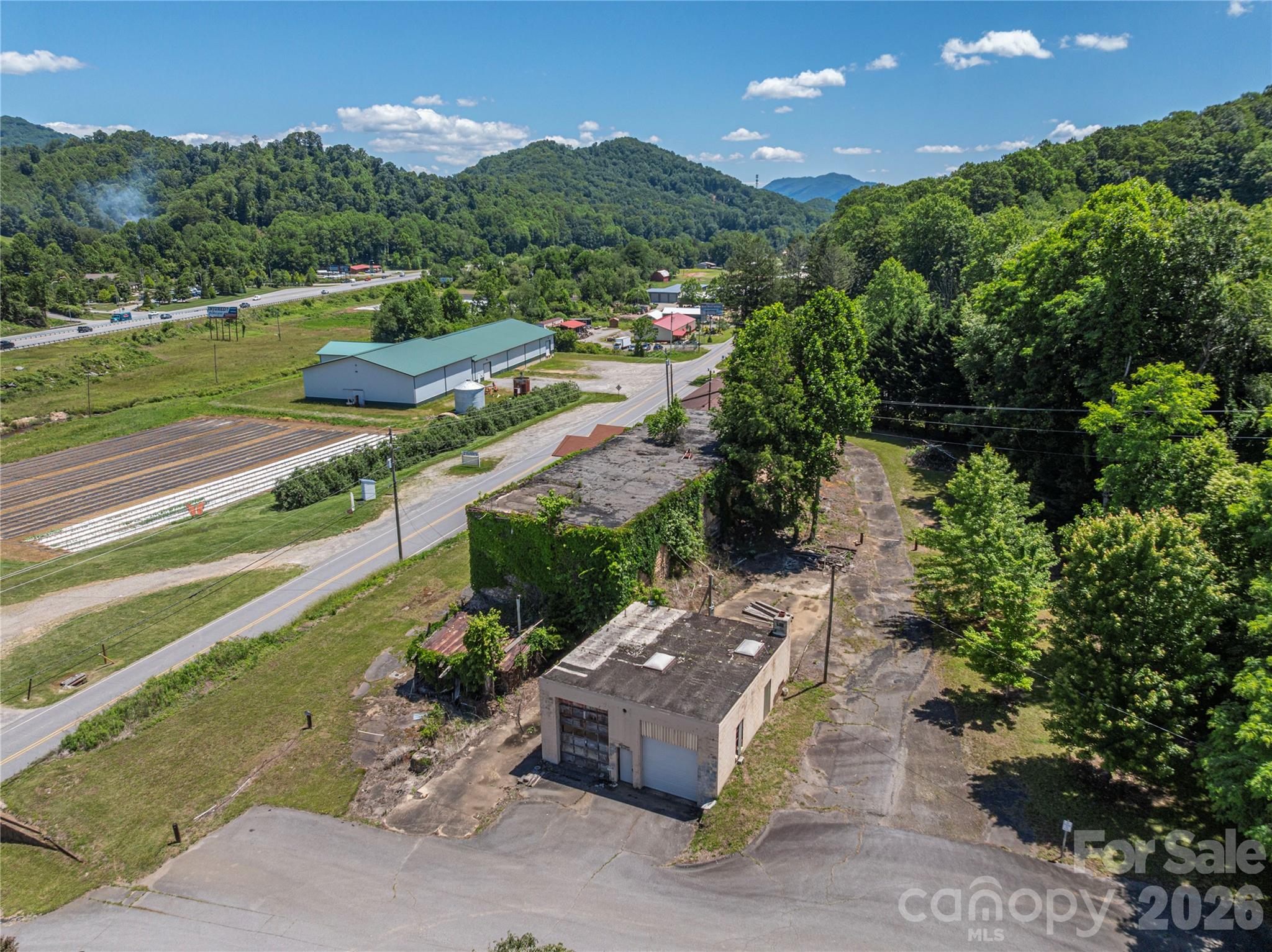 main property photo 12