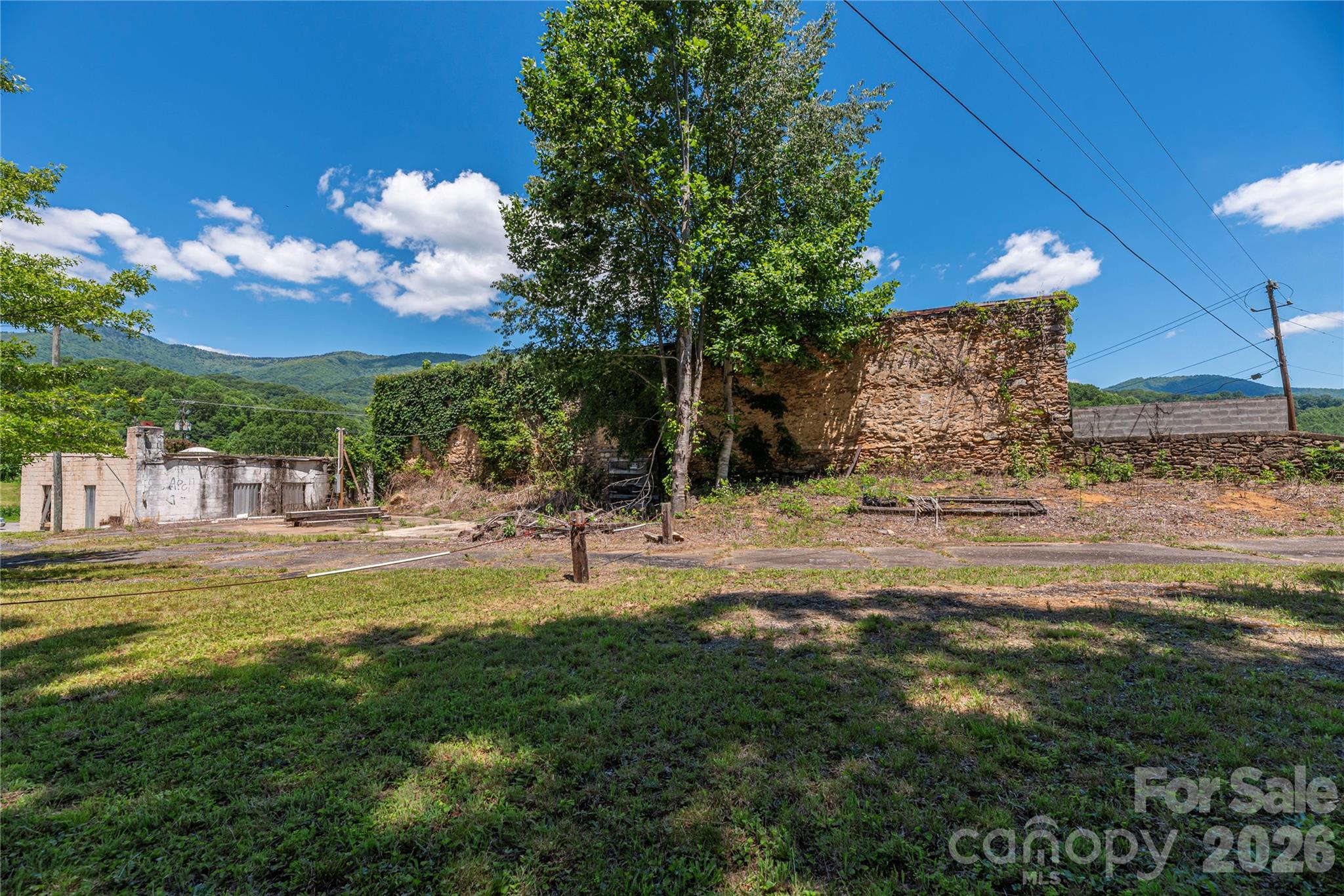 main property photo 14