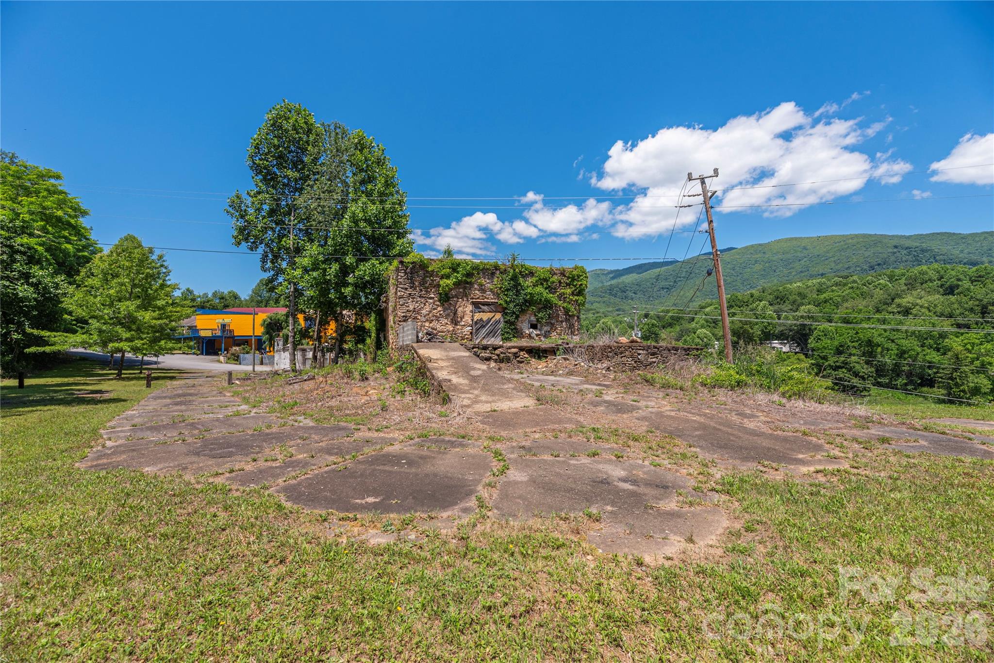 main property photo 15