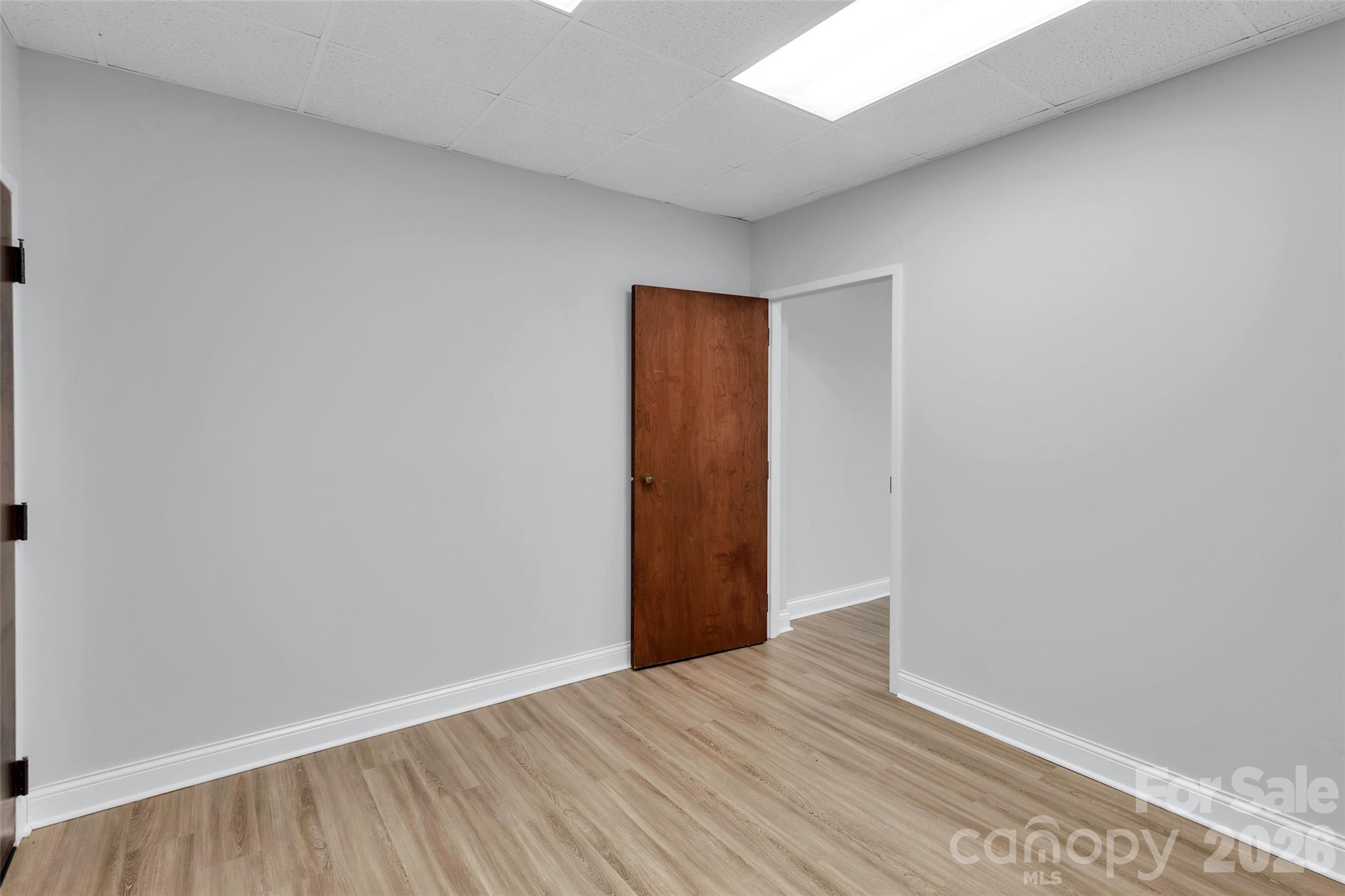 main property photo 40