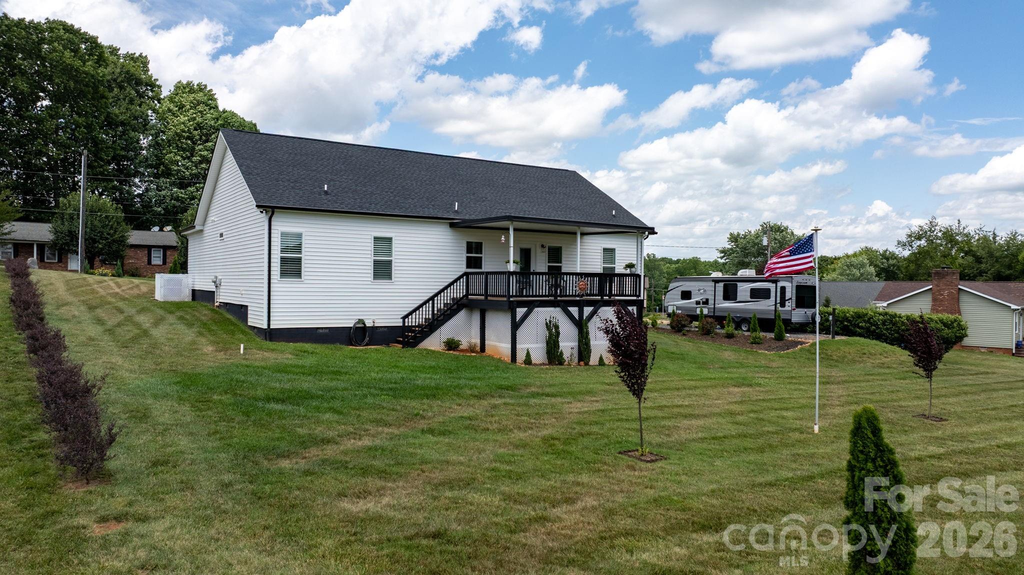main property photo 29