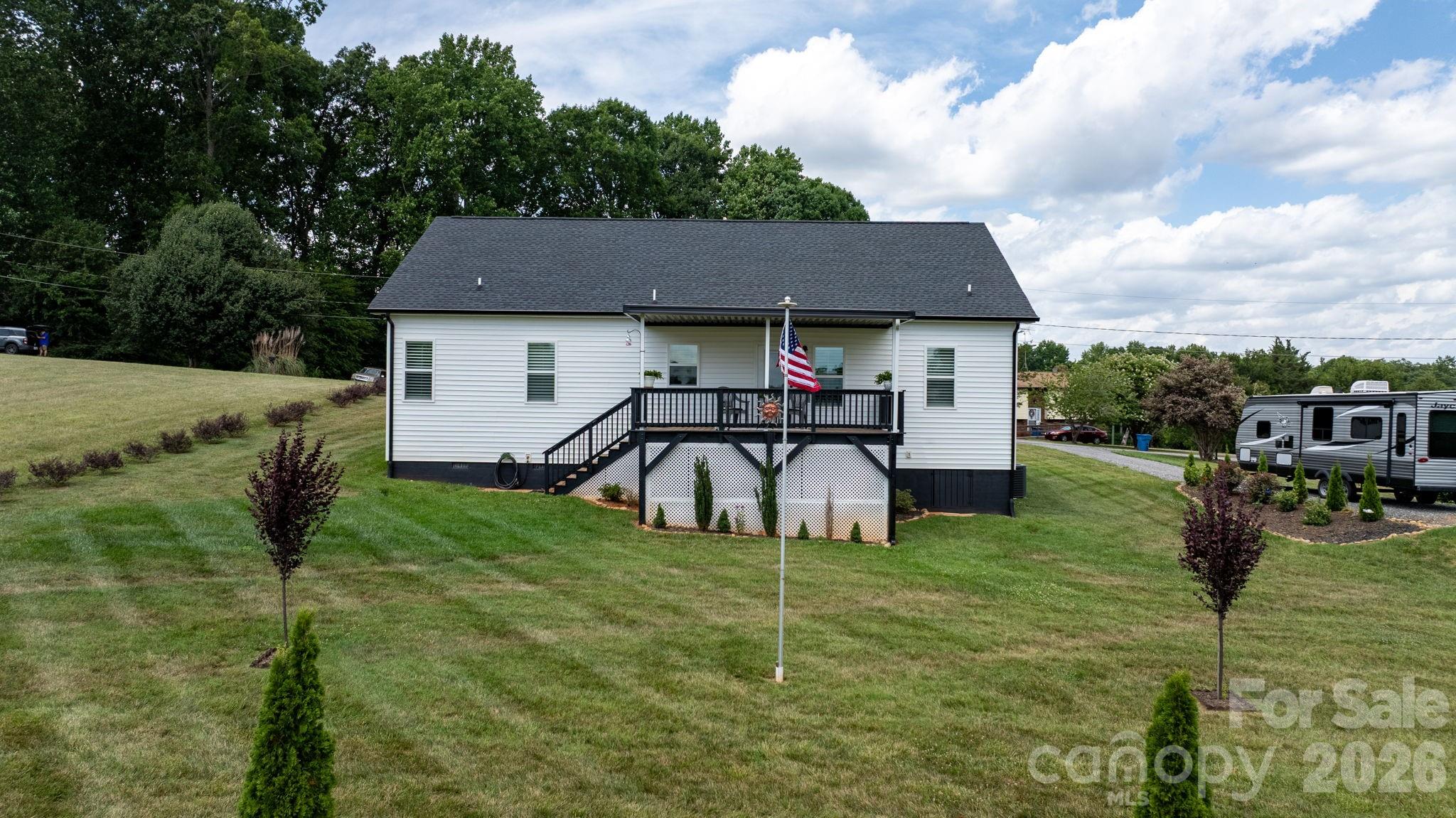 main property photo 30