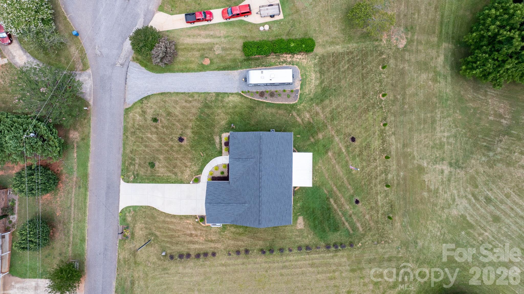 main property photo 37