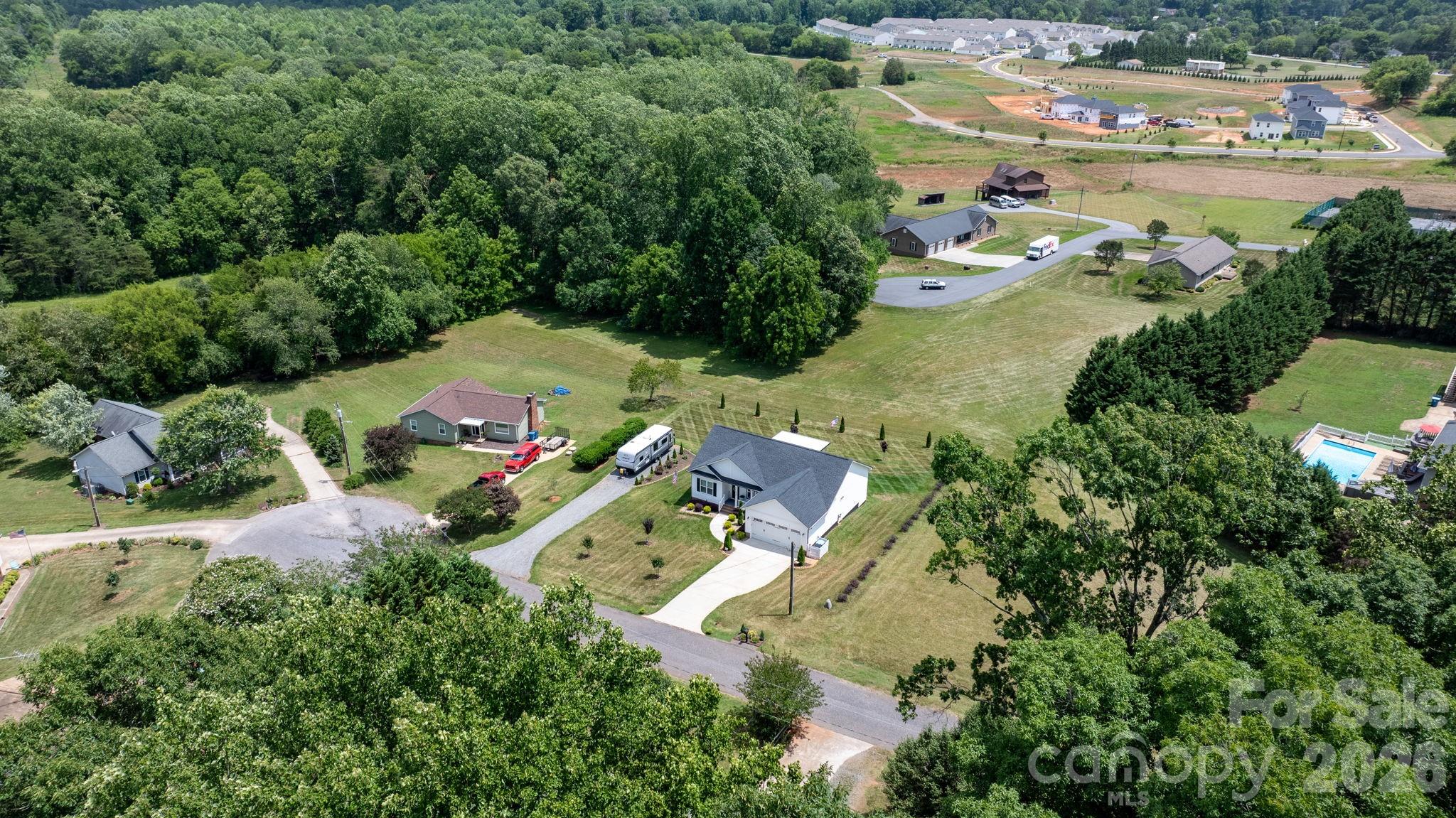 main property photo 45