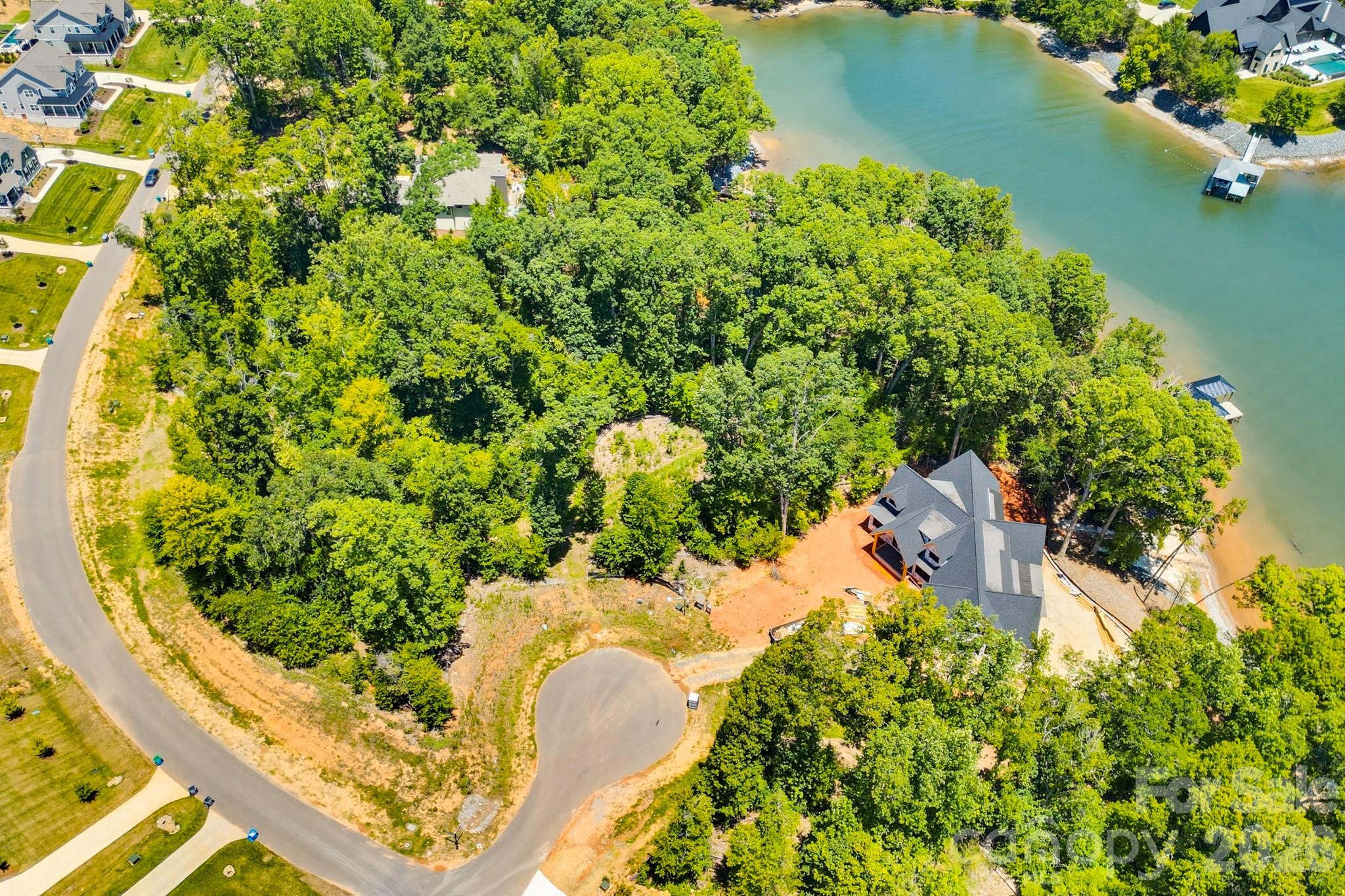 main property photo 14