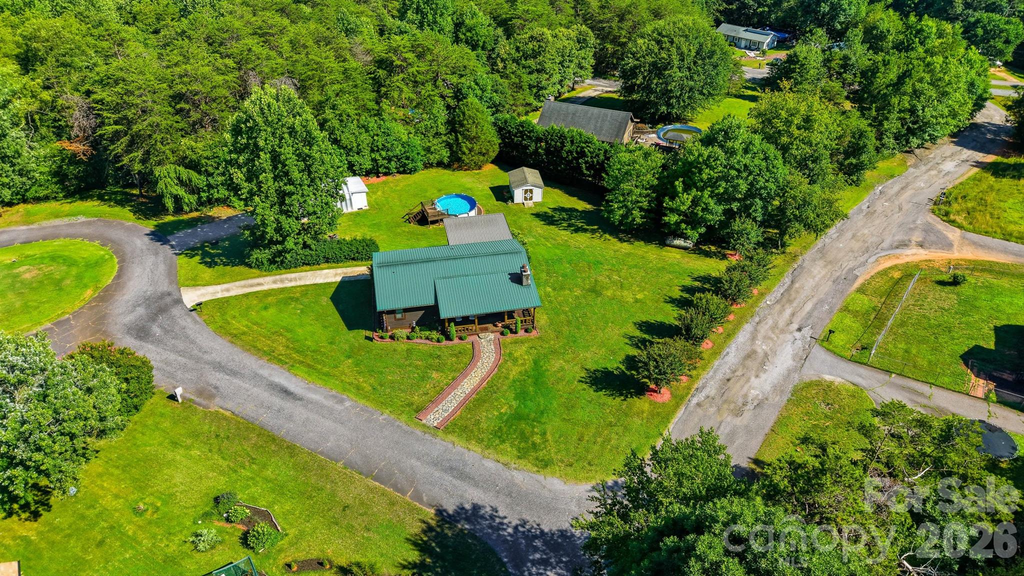 main property photo 30