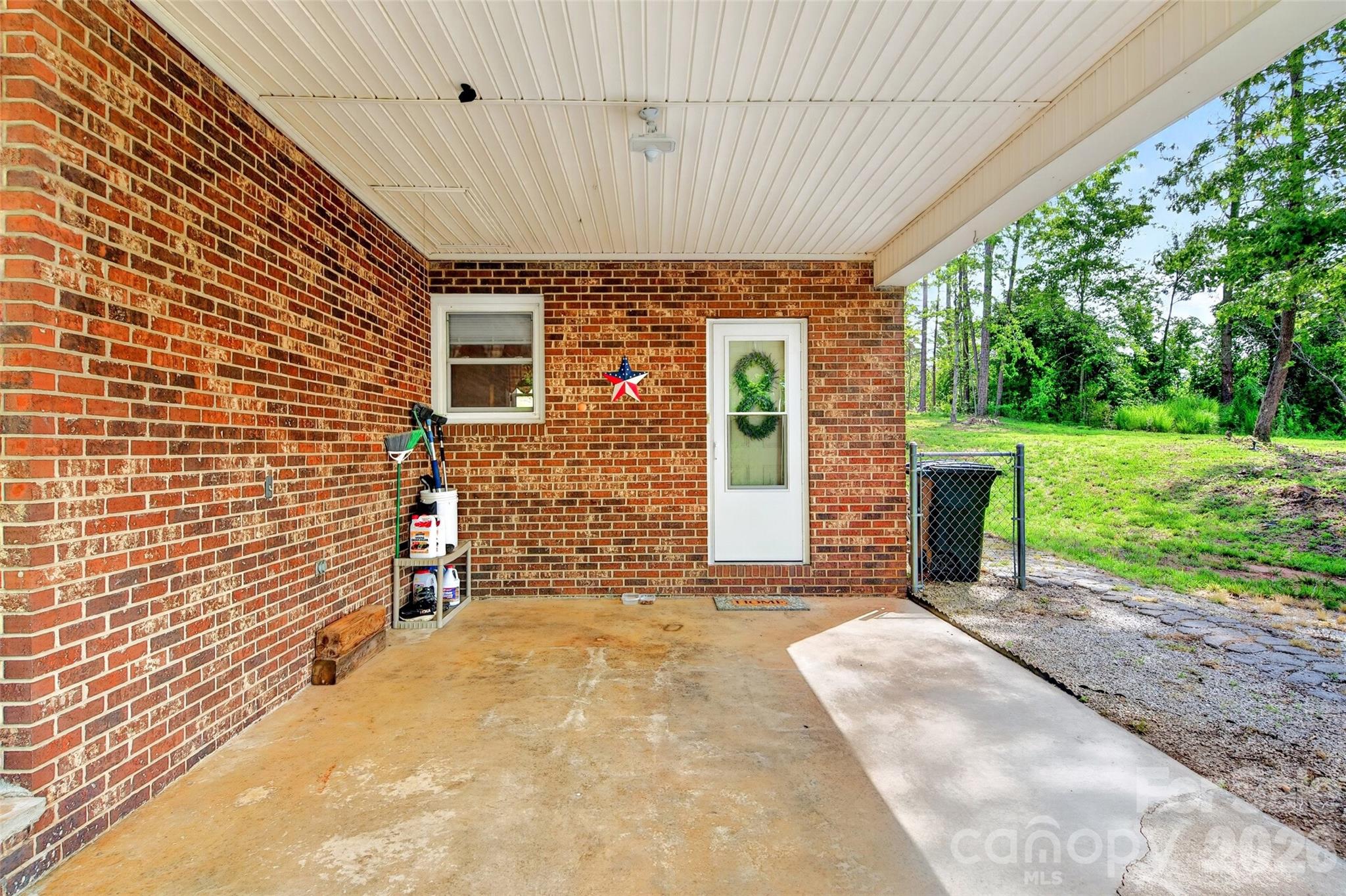 main property photo 37