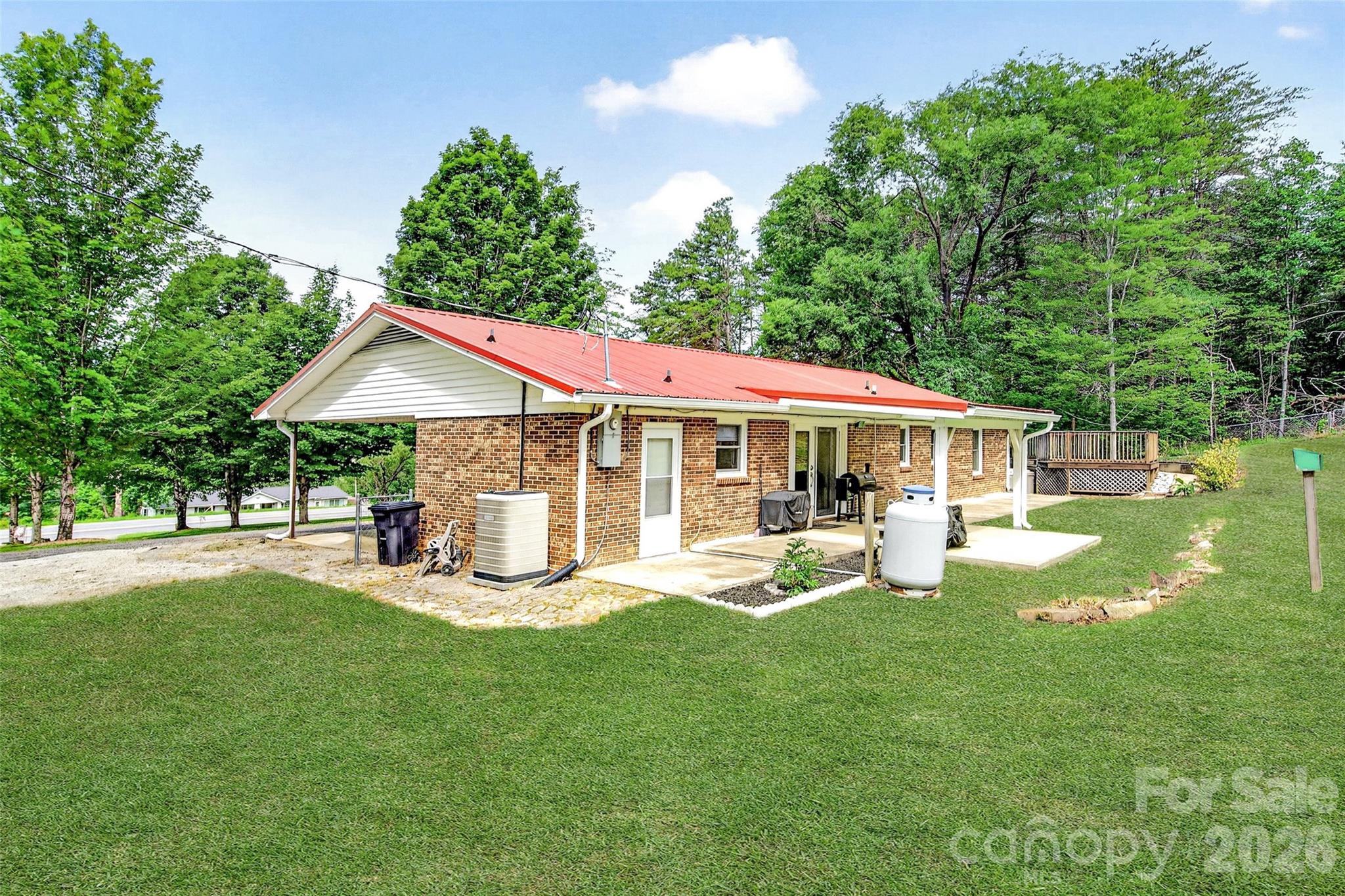 main property photo 5