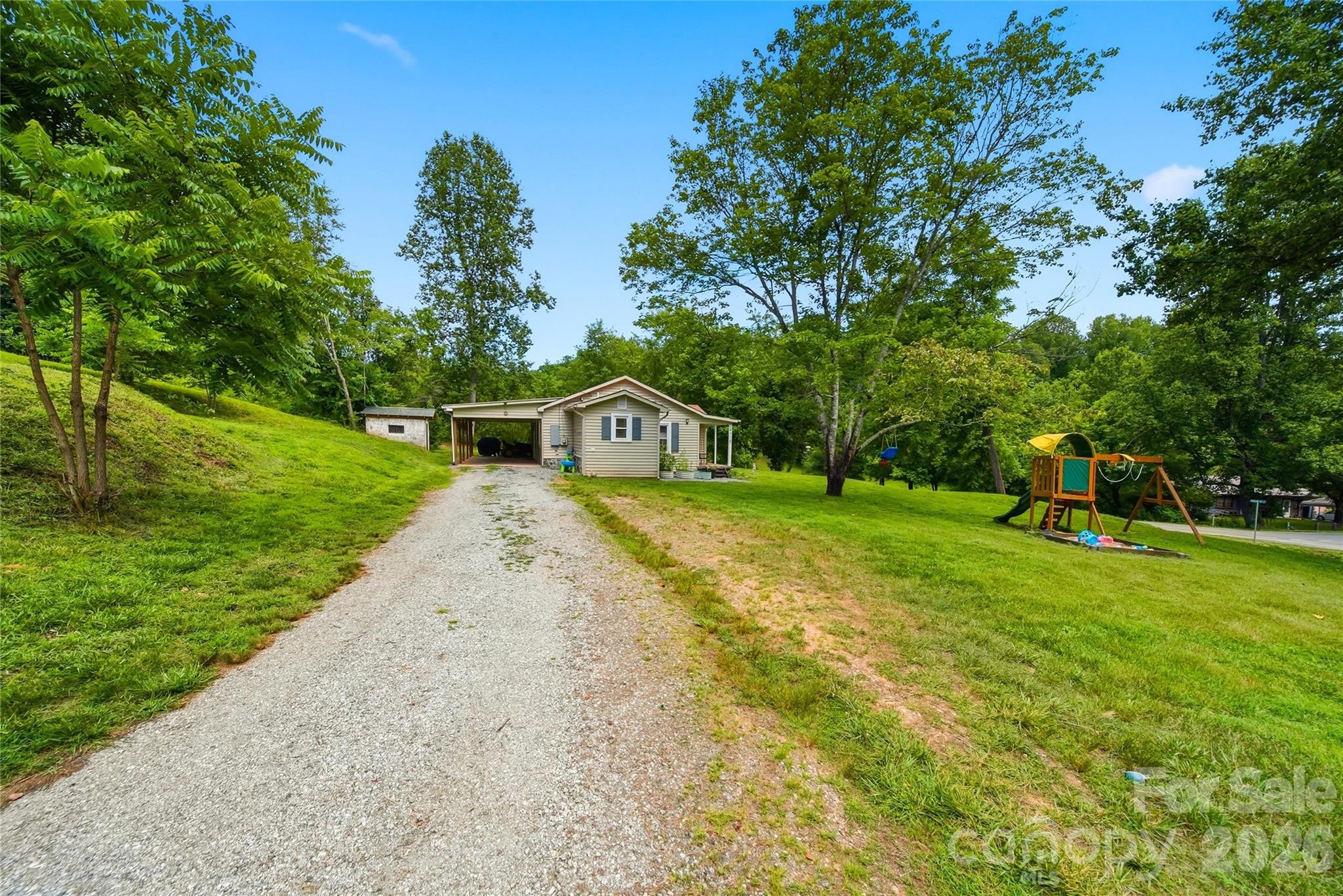 main property photo 25