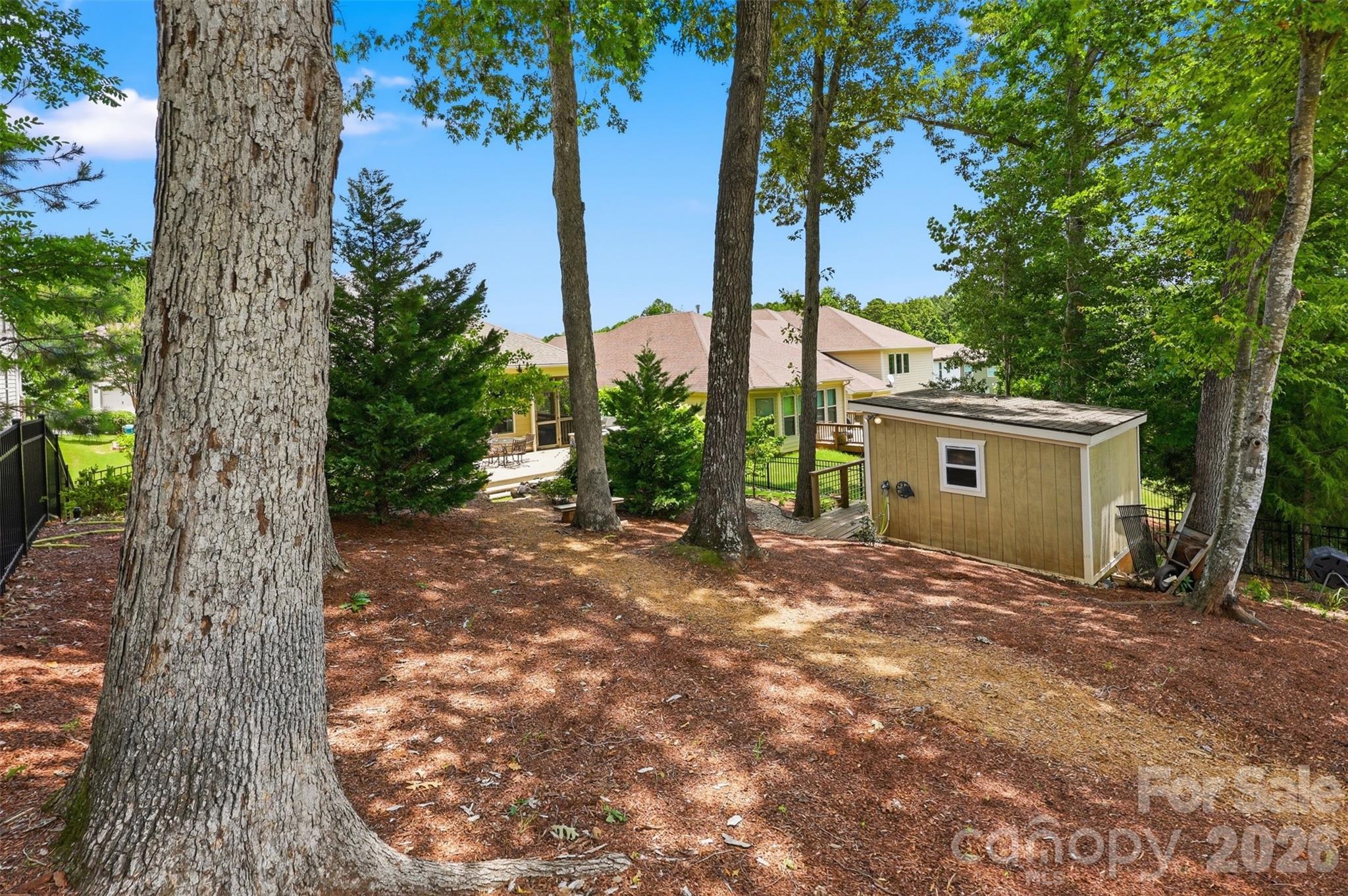 main property photo 40