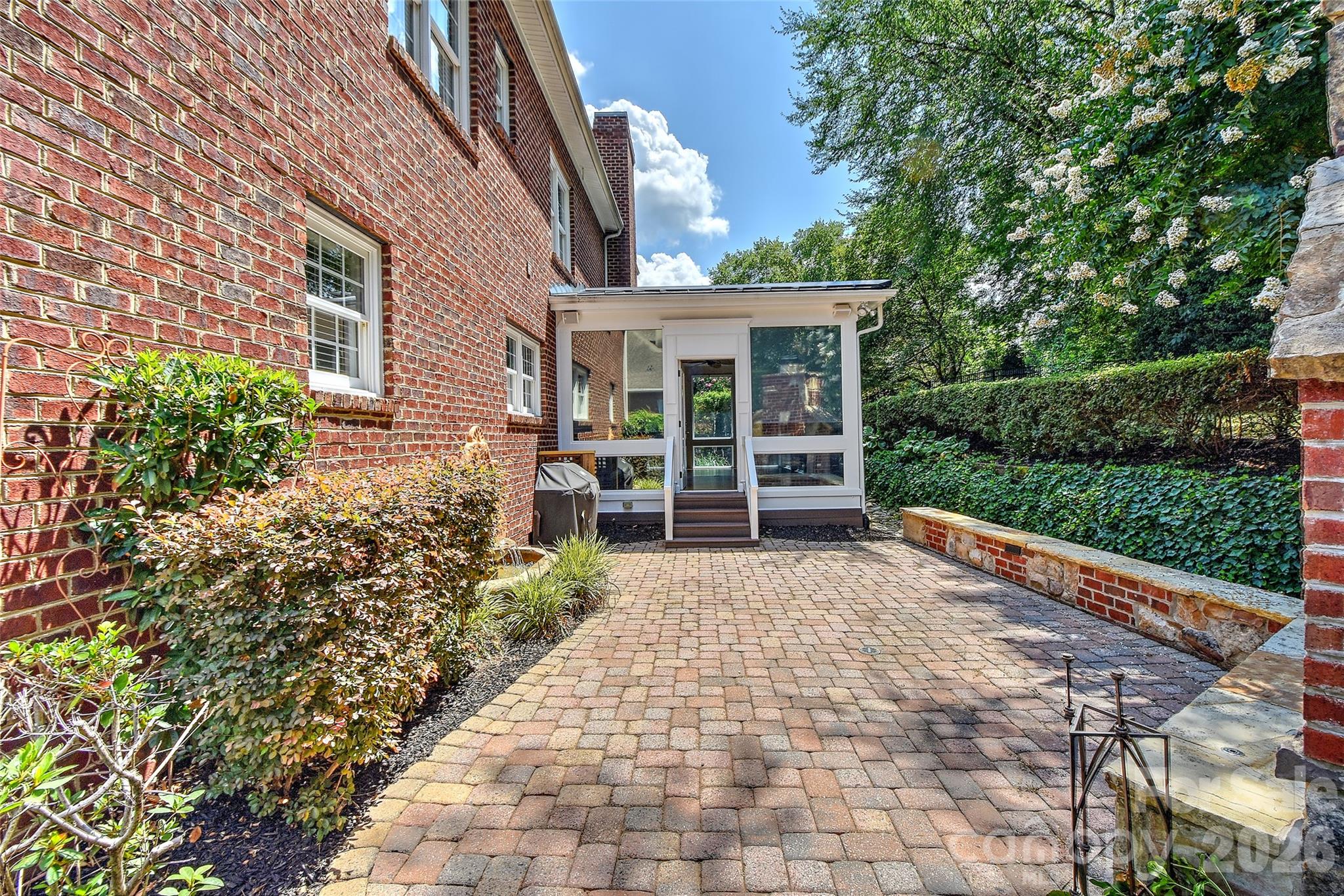 main property photo 39