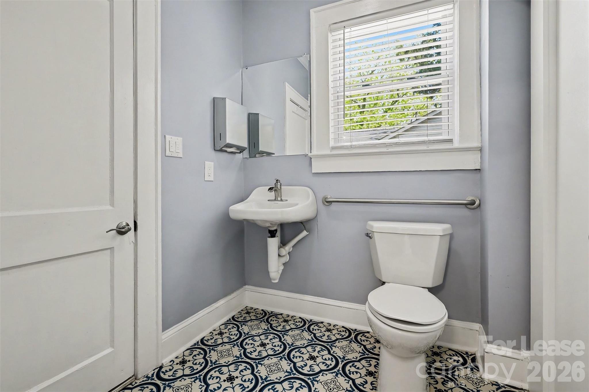 main property photo 17