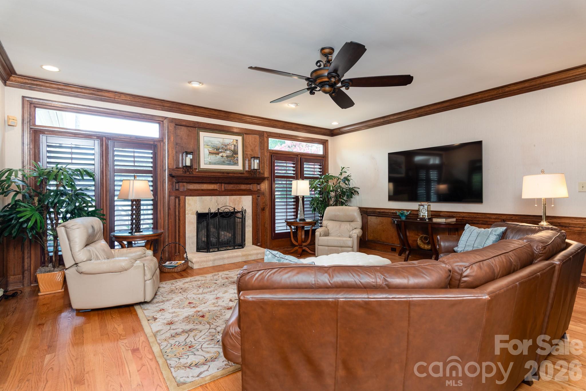 main property photo 5