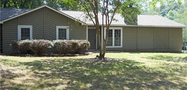 image of property with 3 Bed | 2 Bath | 1,252 Sqft