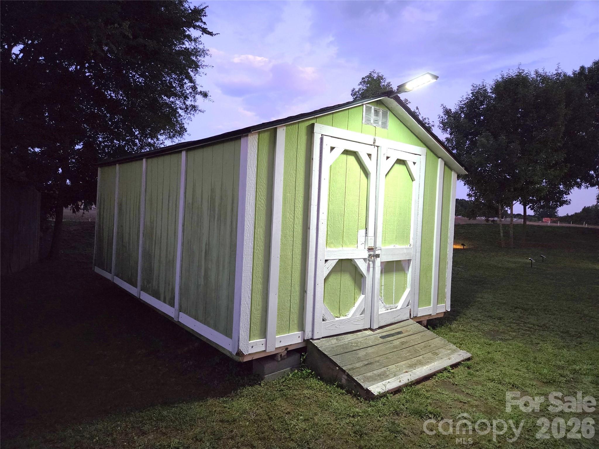 main property photo 15