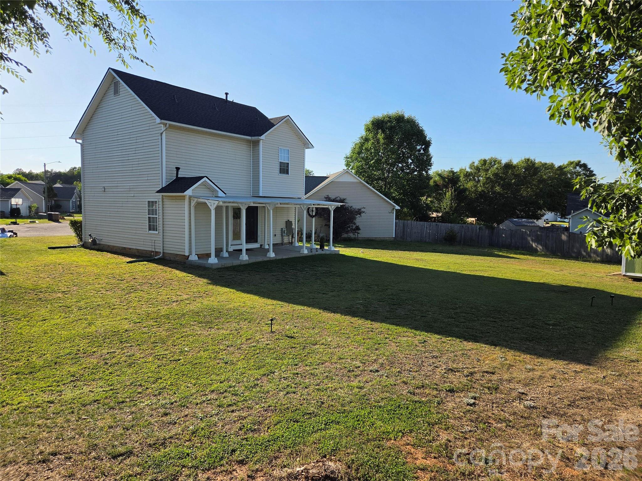 main property photo 3