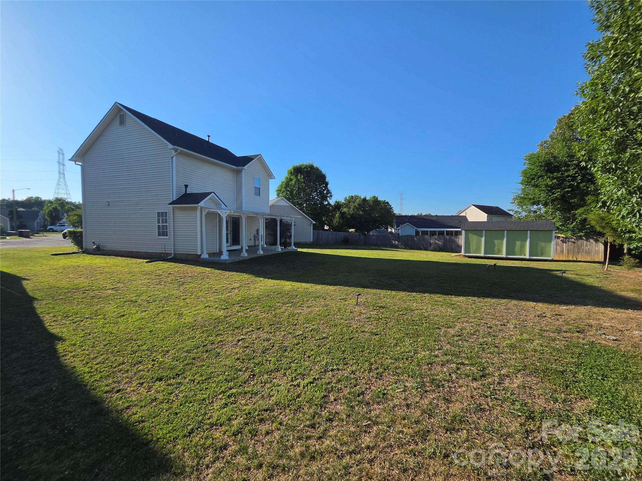 main property photo 8