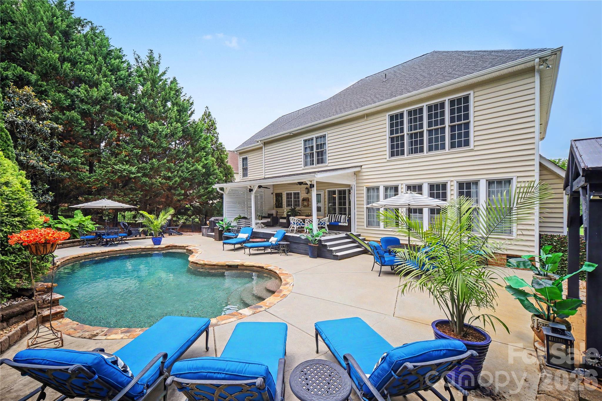 main property photo 36