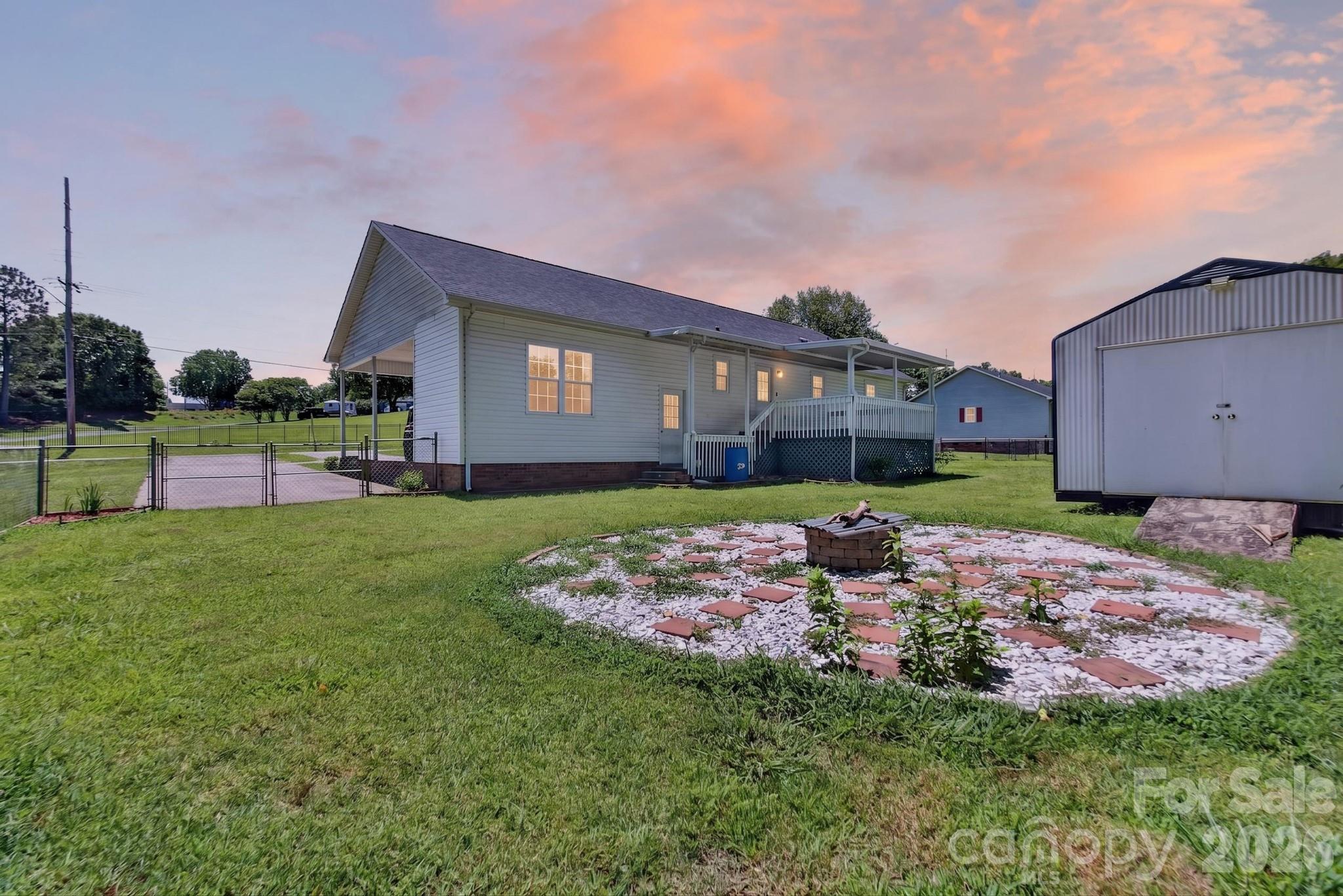 main property photo 30