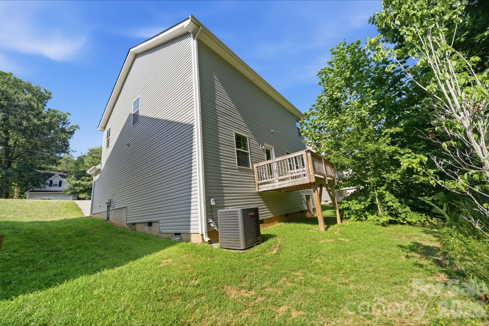 main property photo 41