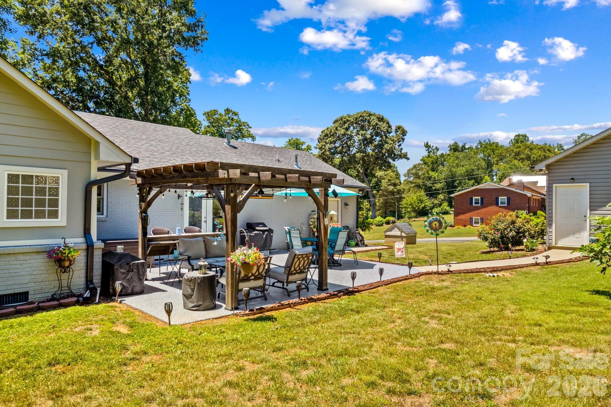 main property photo 45