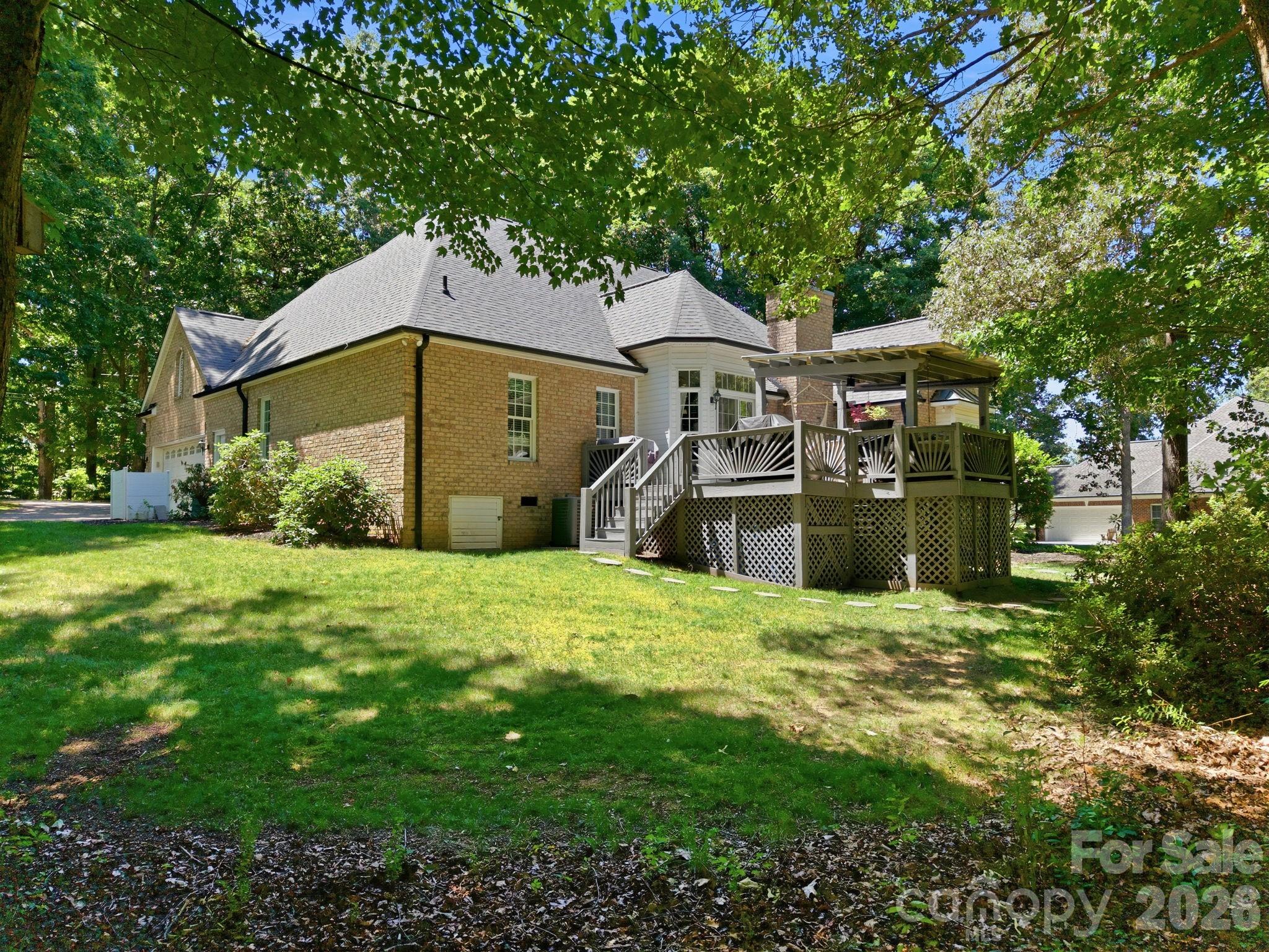 main property photo 38