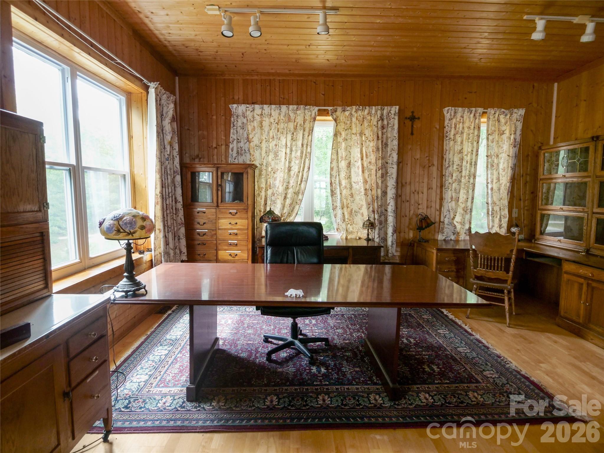 main property photo 34