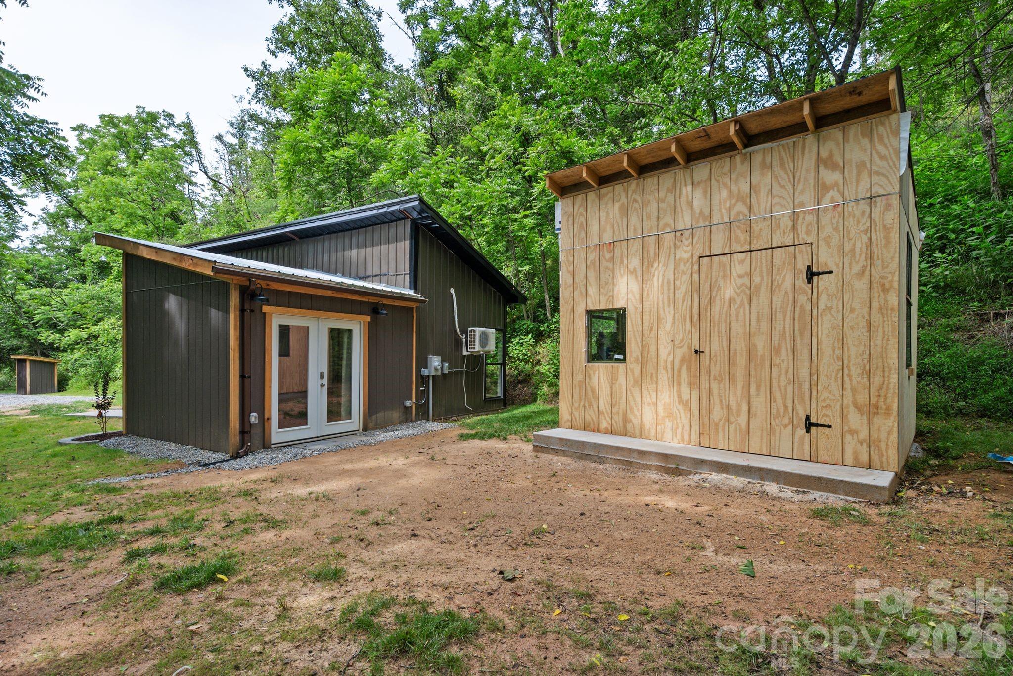 main property photo 18