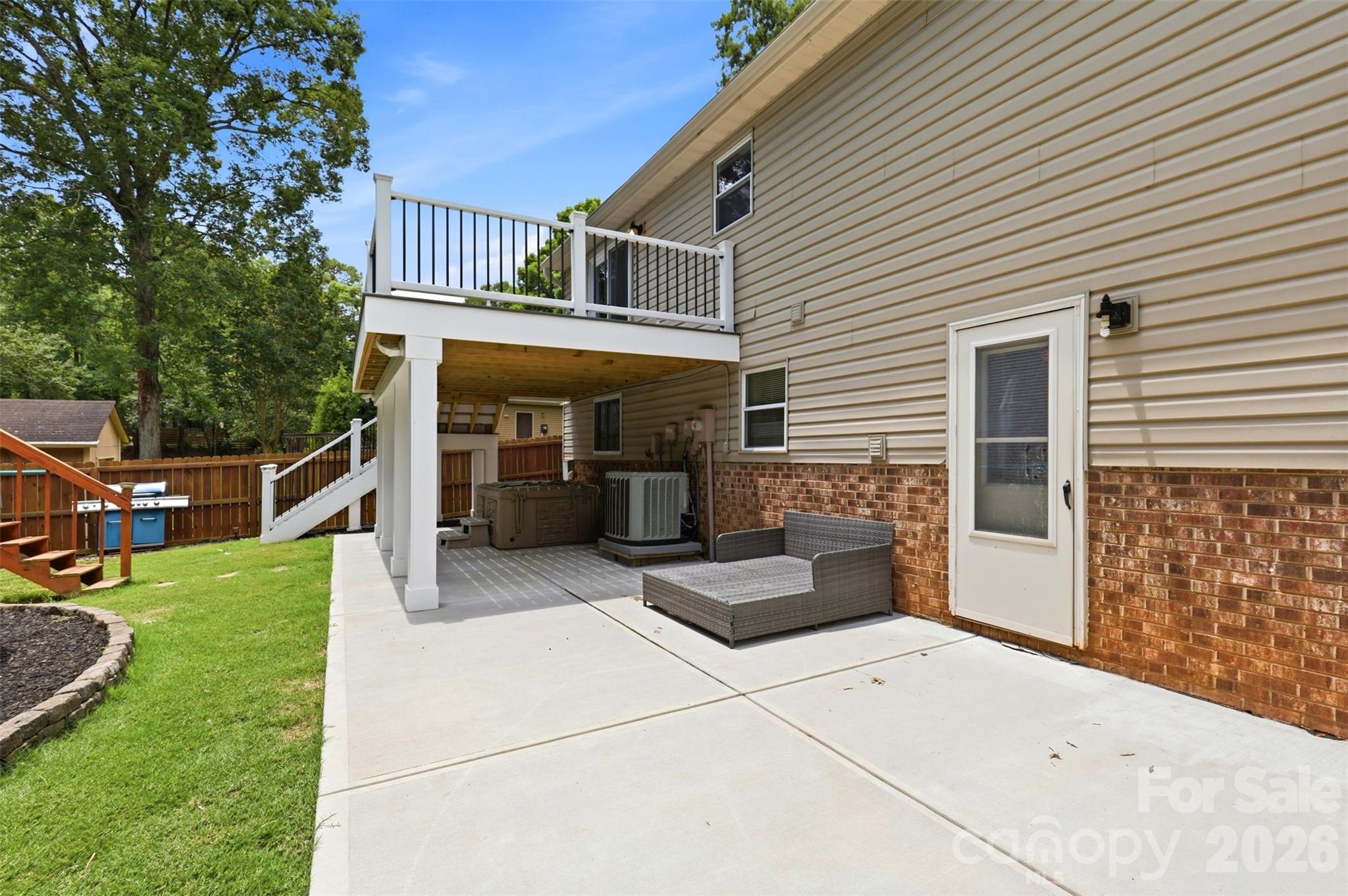 main property photo 39
