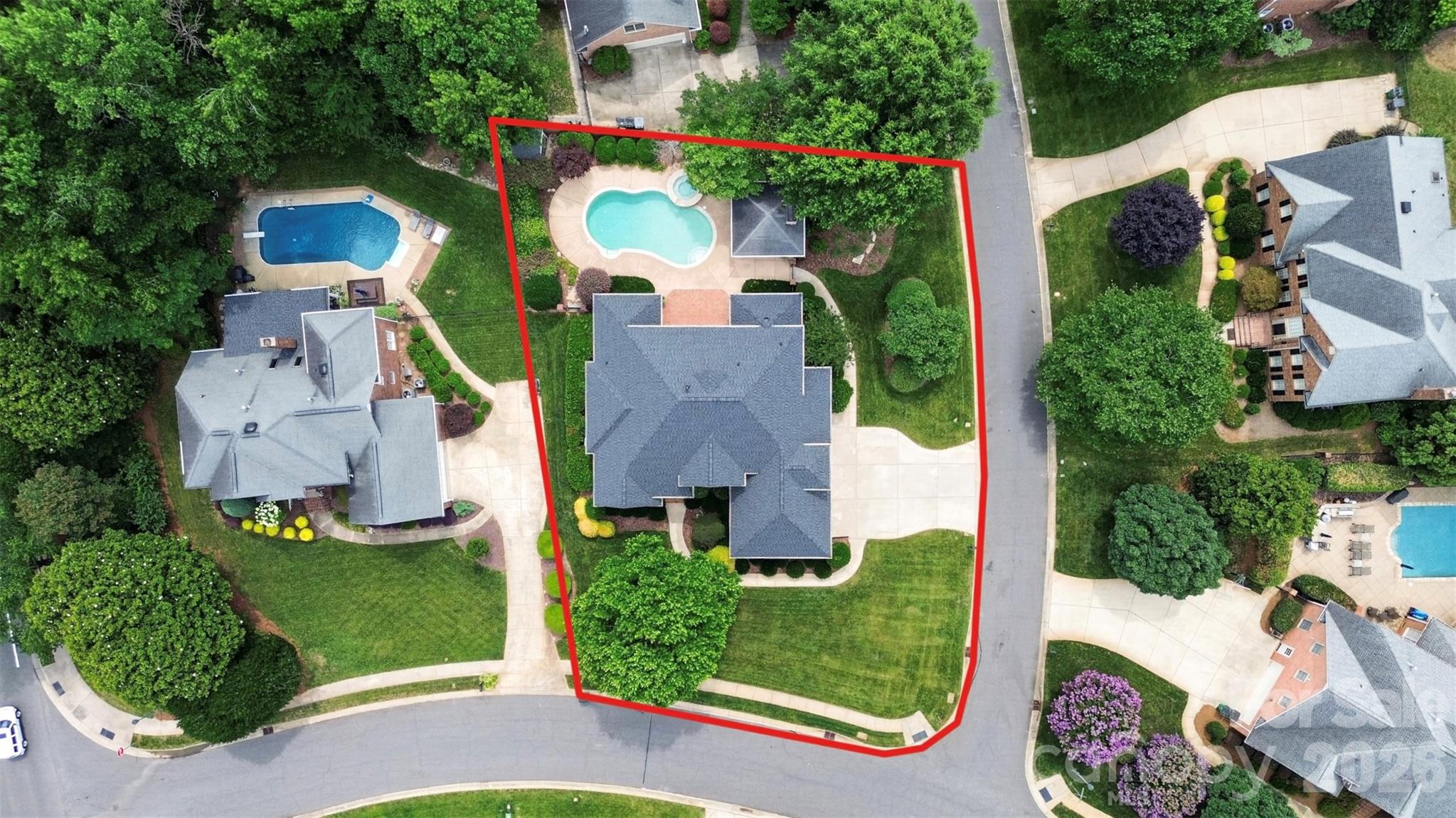 main property photo 45