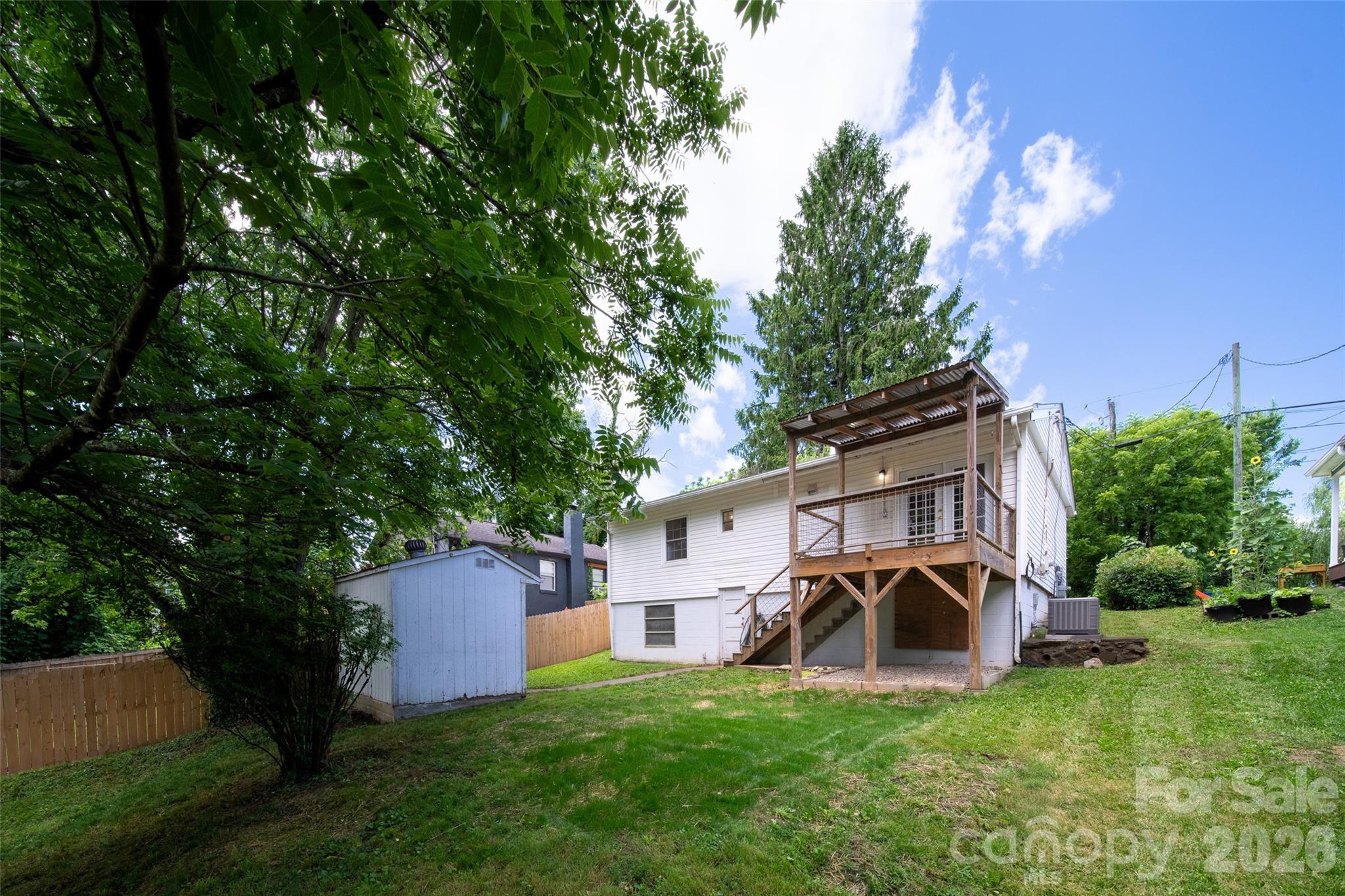 main property photo 18