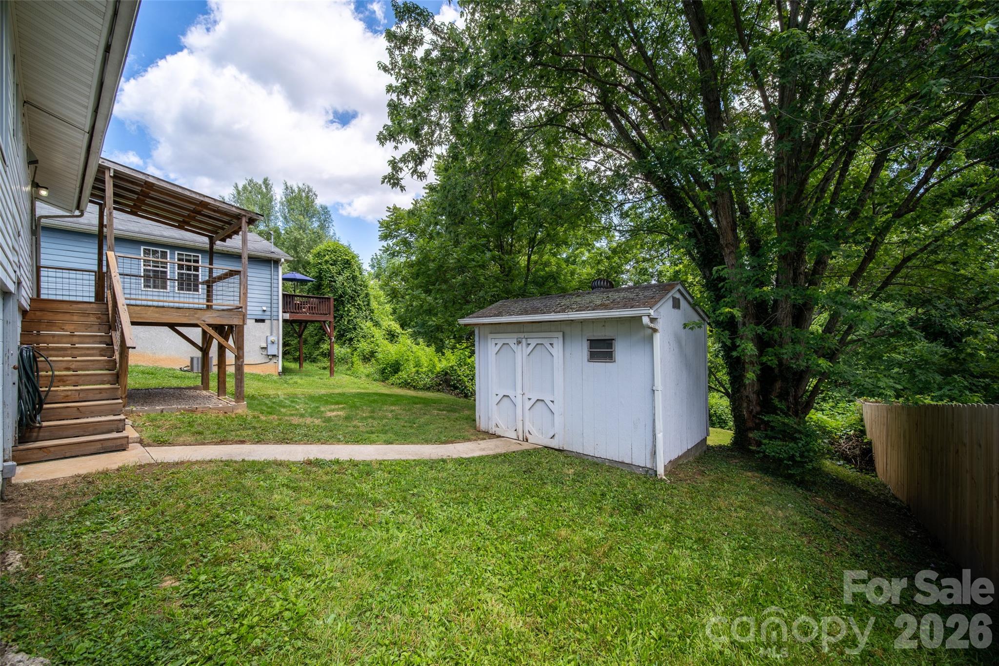 main property photo 20