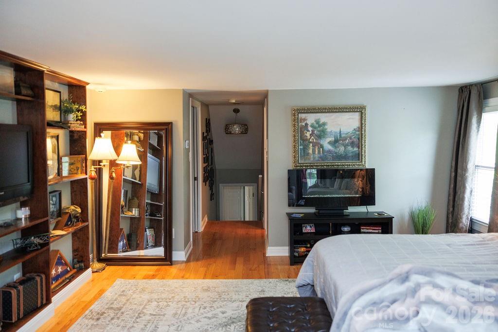 main property photo 26
