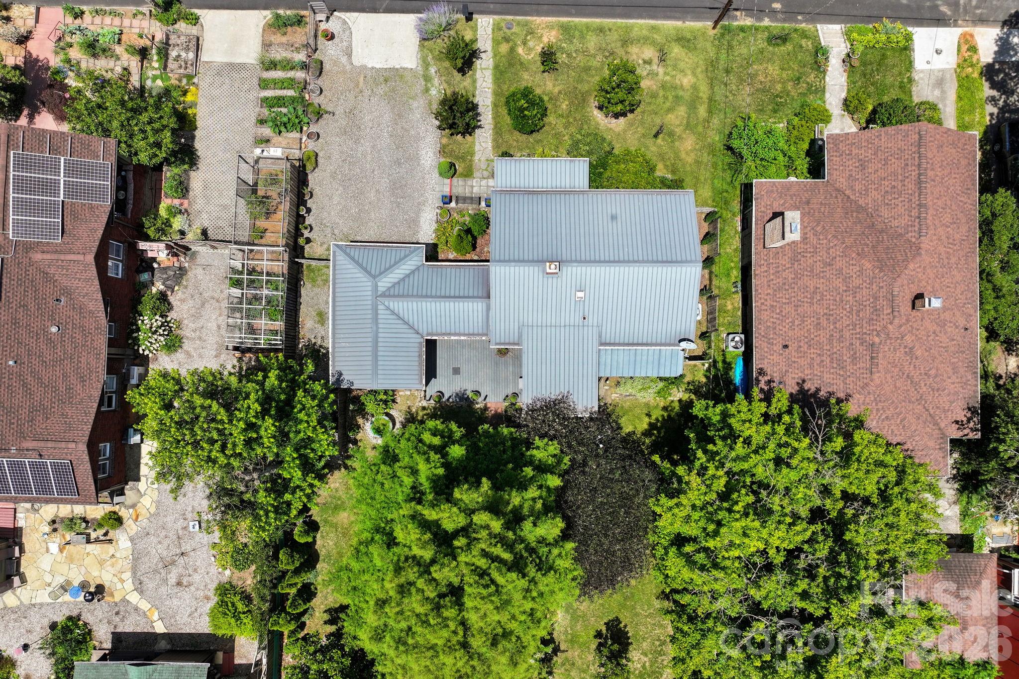 main property photo 25