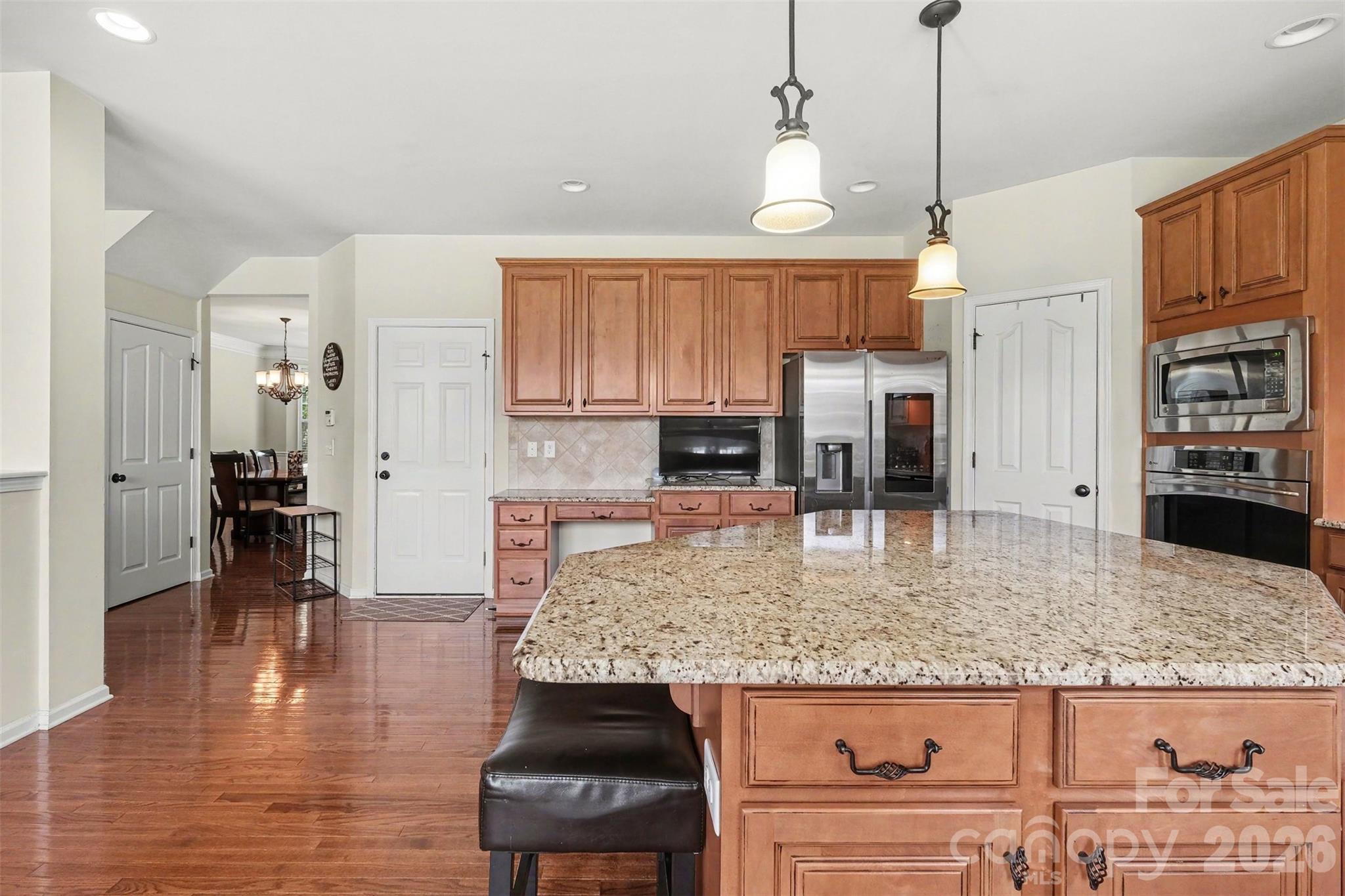 main property photo 15