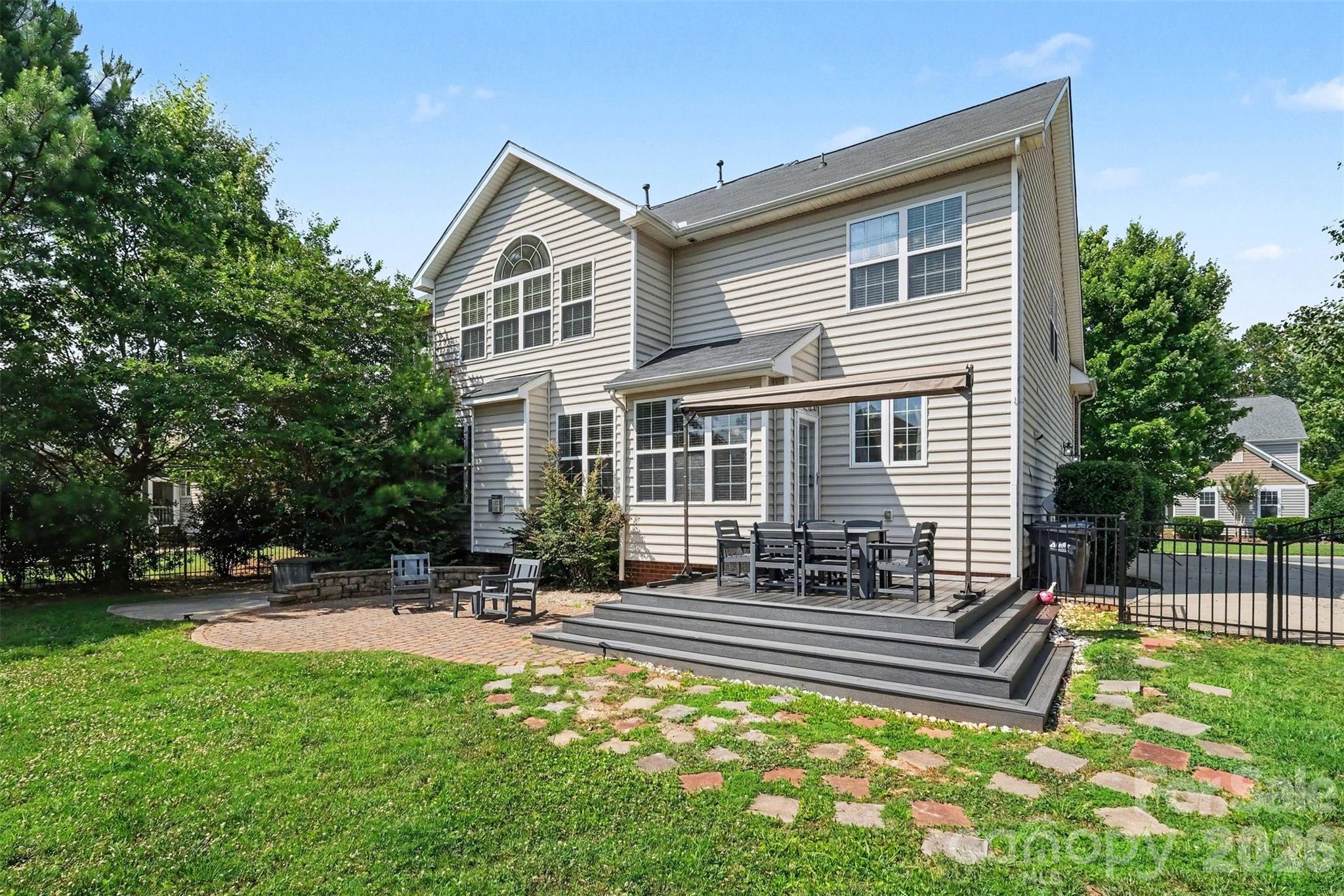 main property photo 39