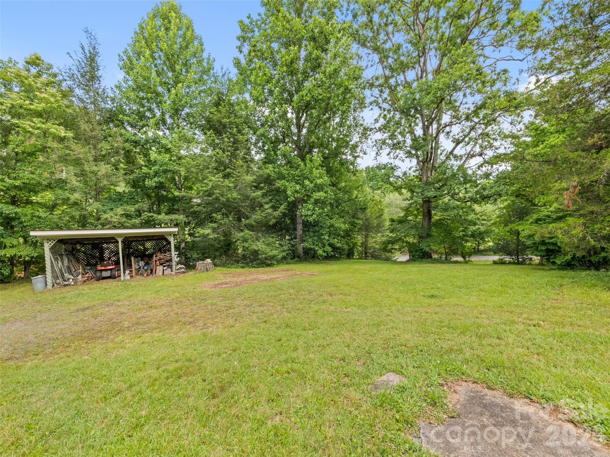 main property photo 8