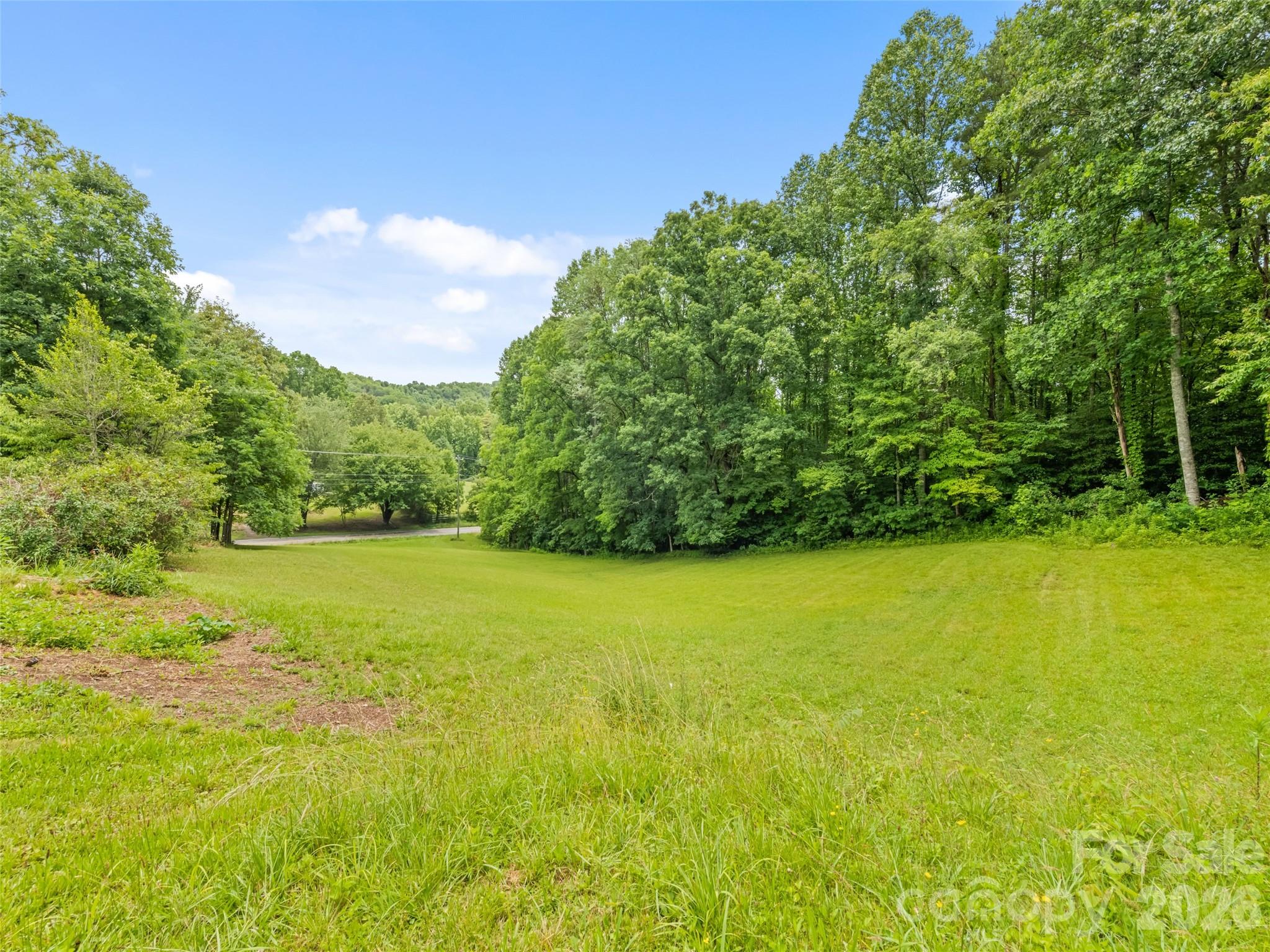 main property photo 9