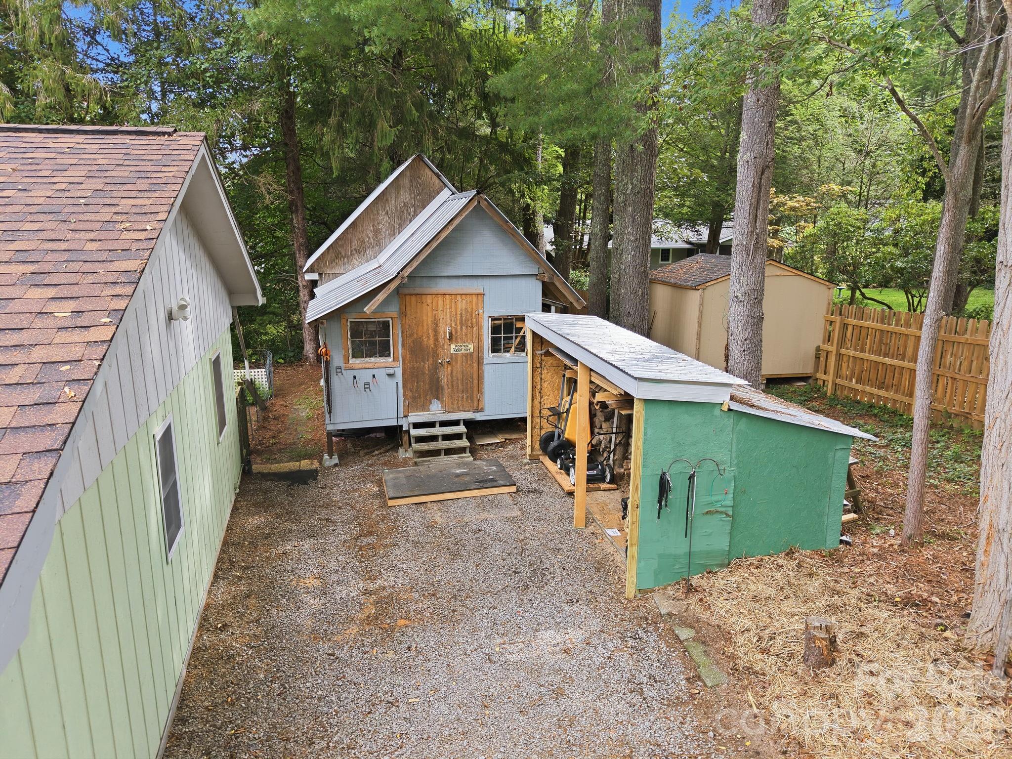main property photo 36