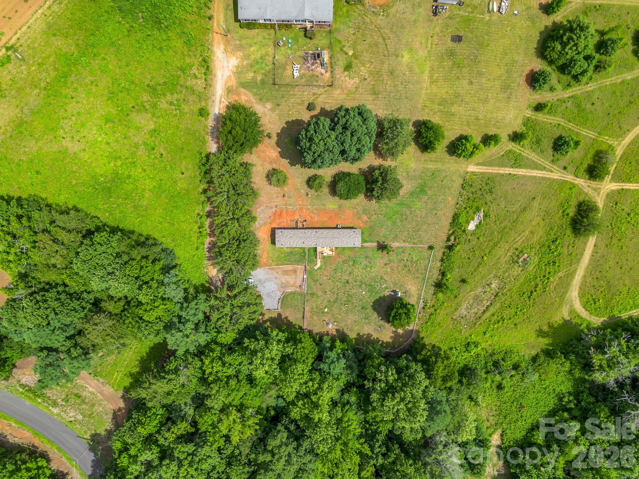 main property photo 10